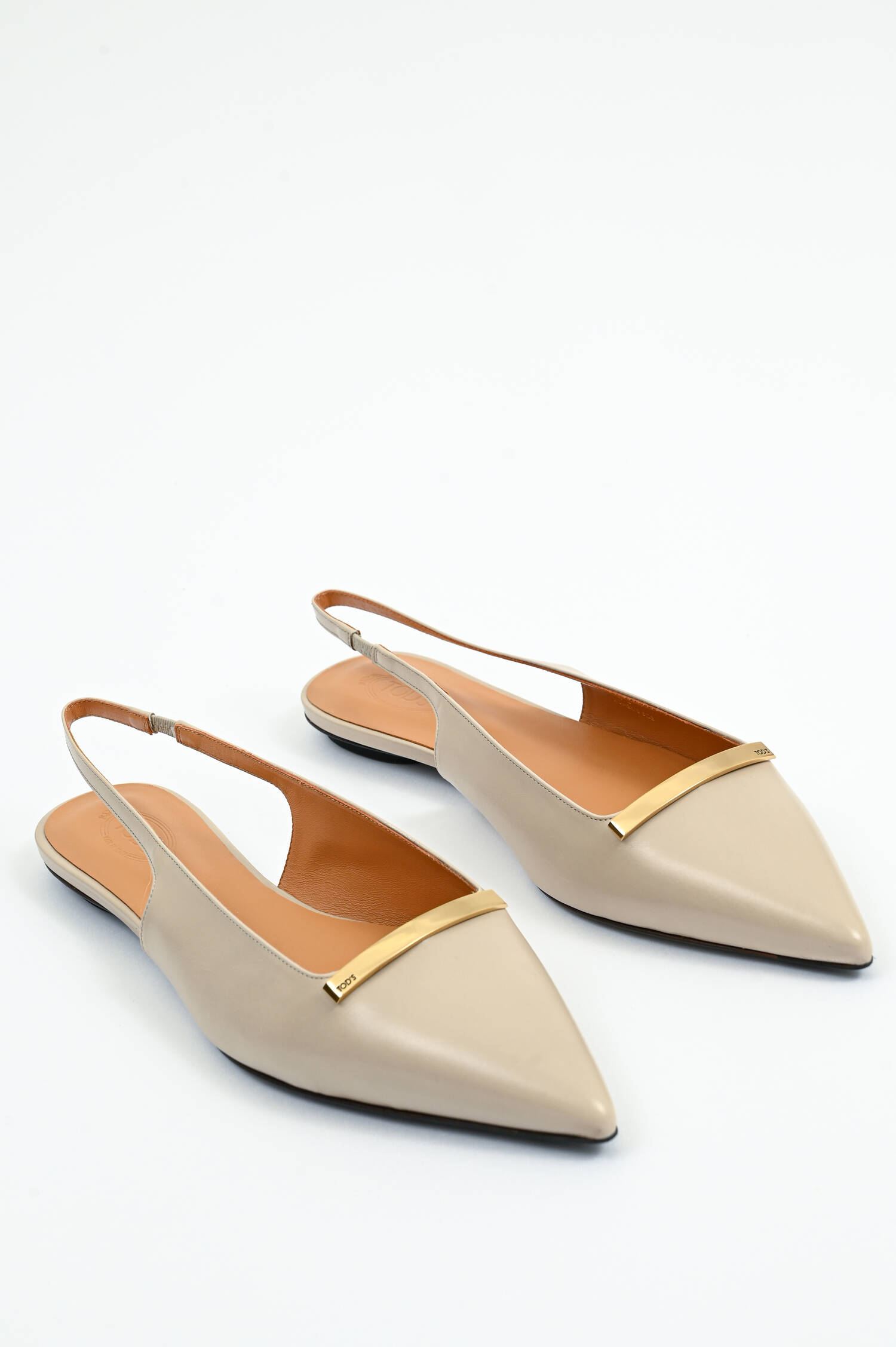 Sling-Back mit Metall-Detail in Mastice