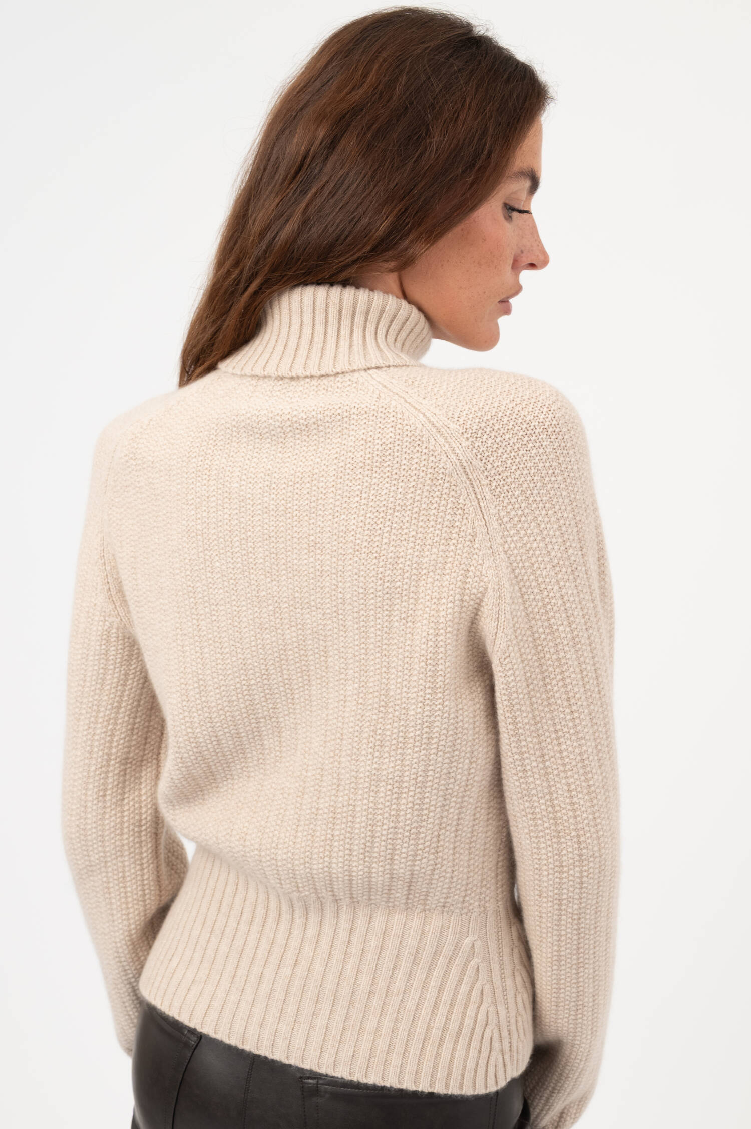 Cashmere-Rollkragen-Pullover in Beige Cashmere-Rollkragen-Pullover in Beige