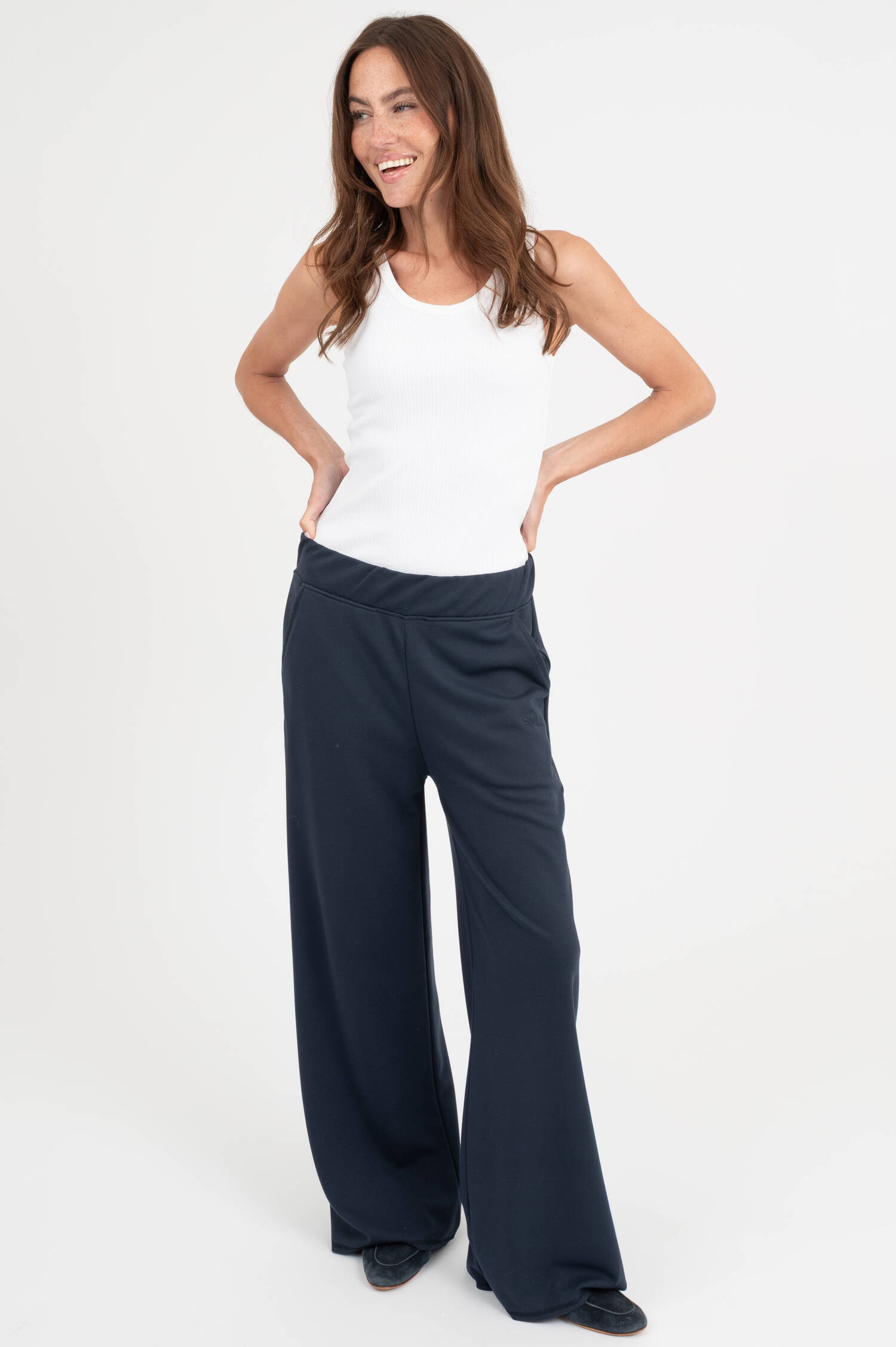 Schlupfhose mit Weitem Bein in Navyblue Schlupfhose mit Weitem Bein in Navyblue