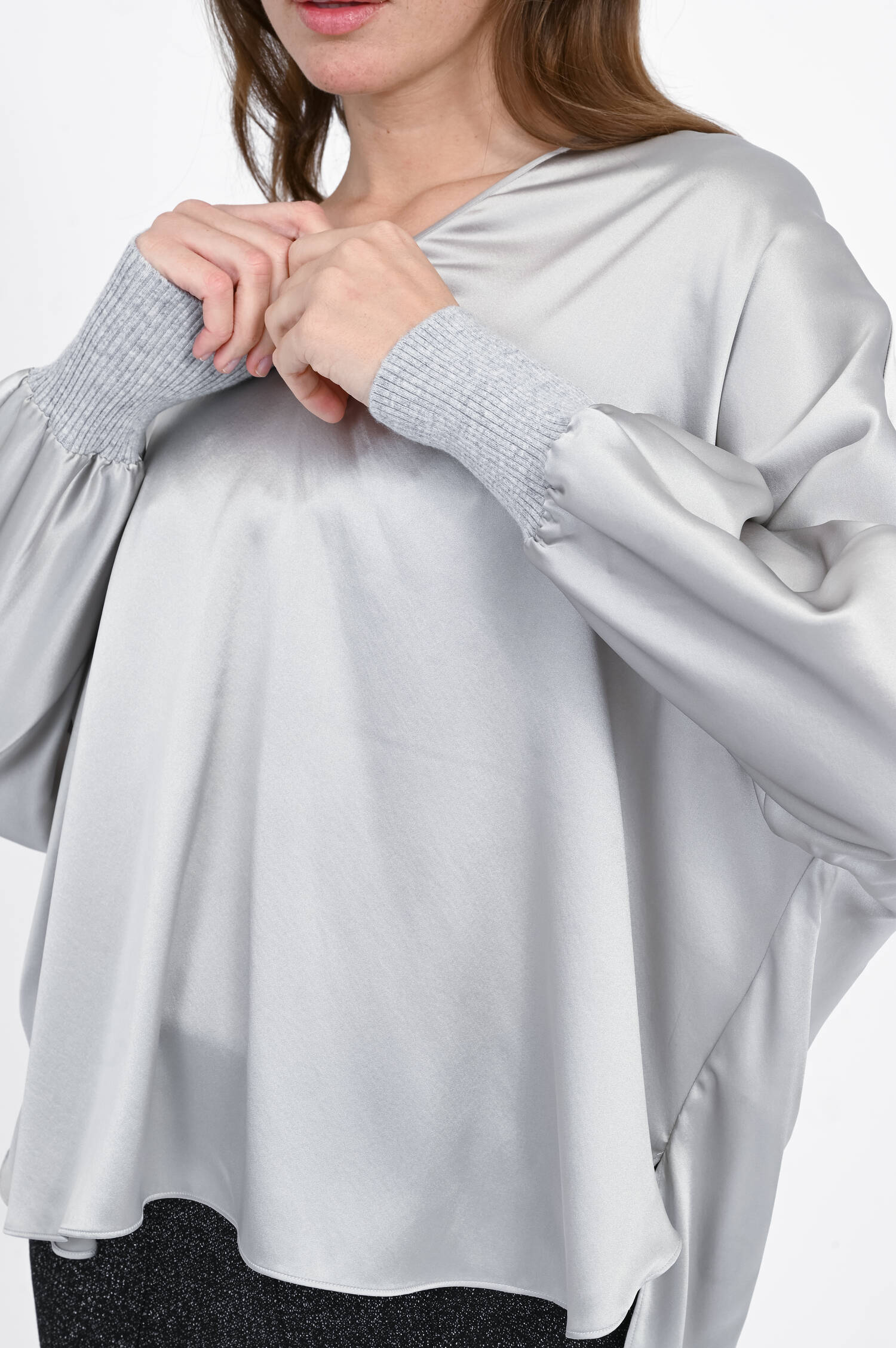 Seidenbluse in Silber Seidenbluse in Silber