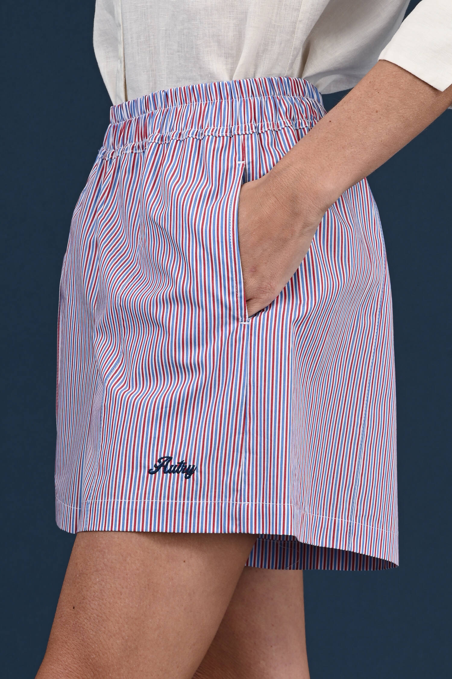 Shorts in Rot/Blau/Weiß gestreift