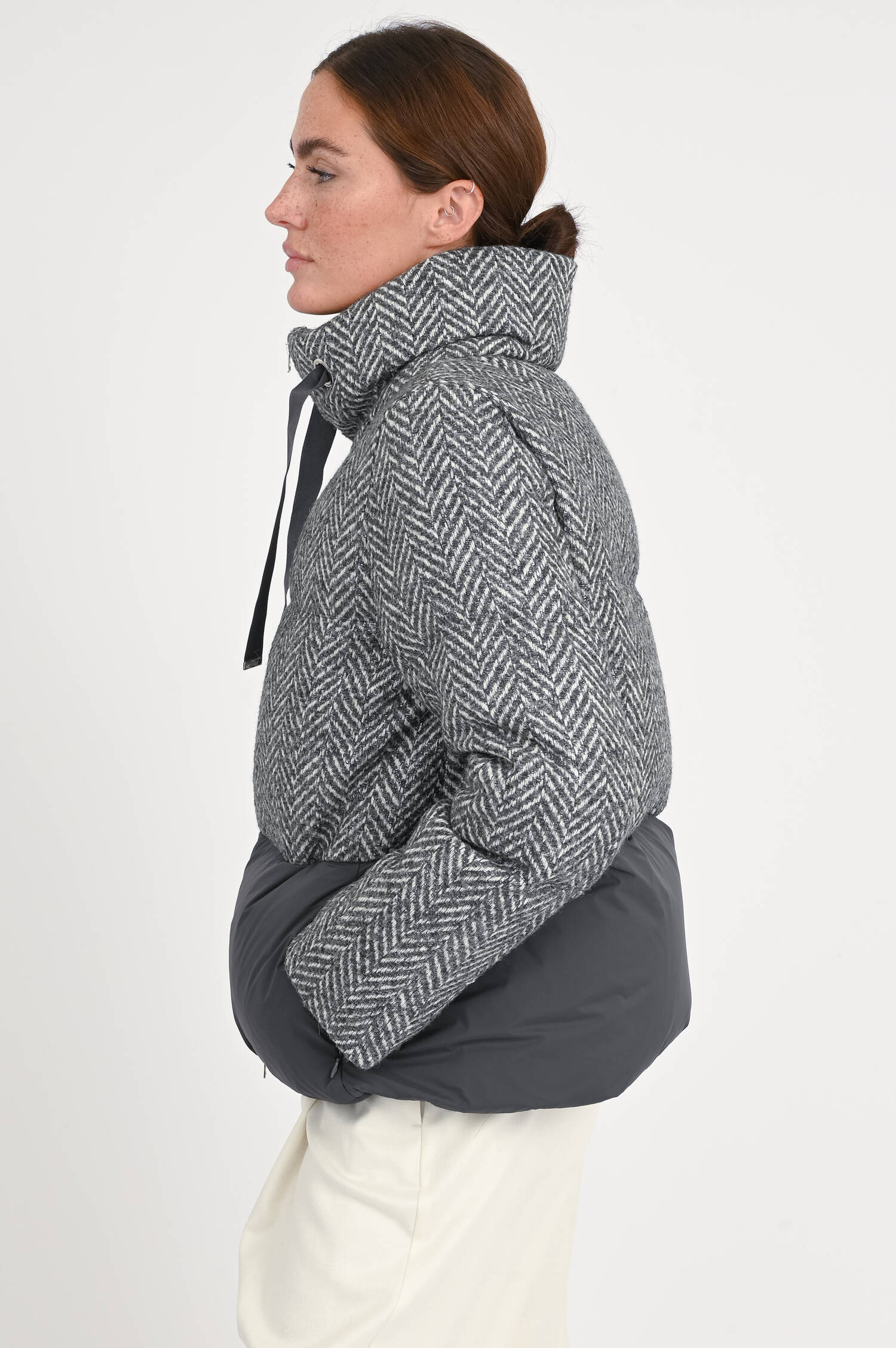 Steppjacke aus Woll-Mix in Grau/Weiß gemustert