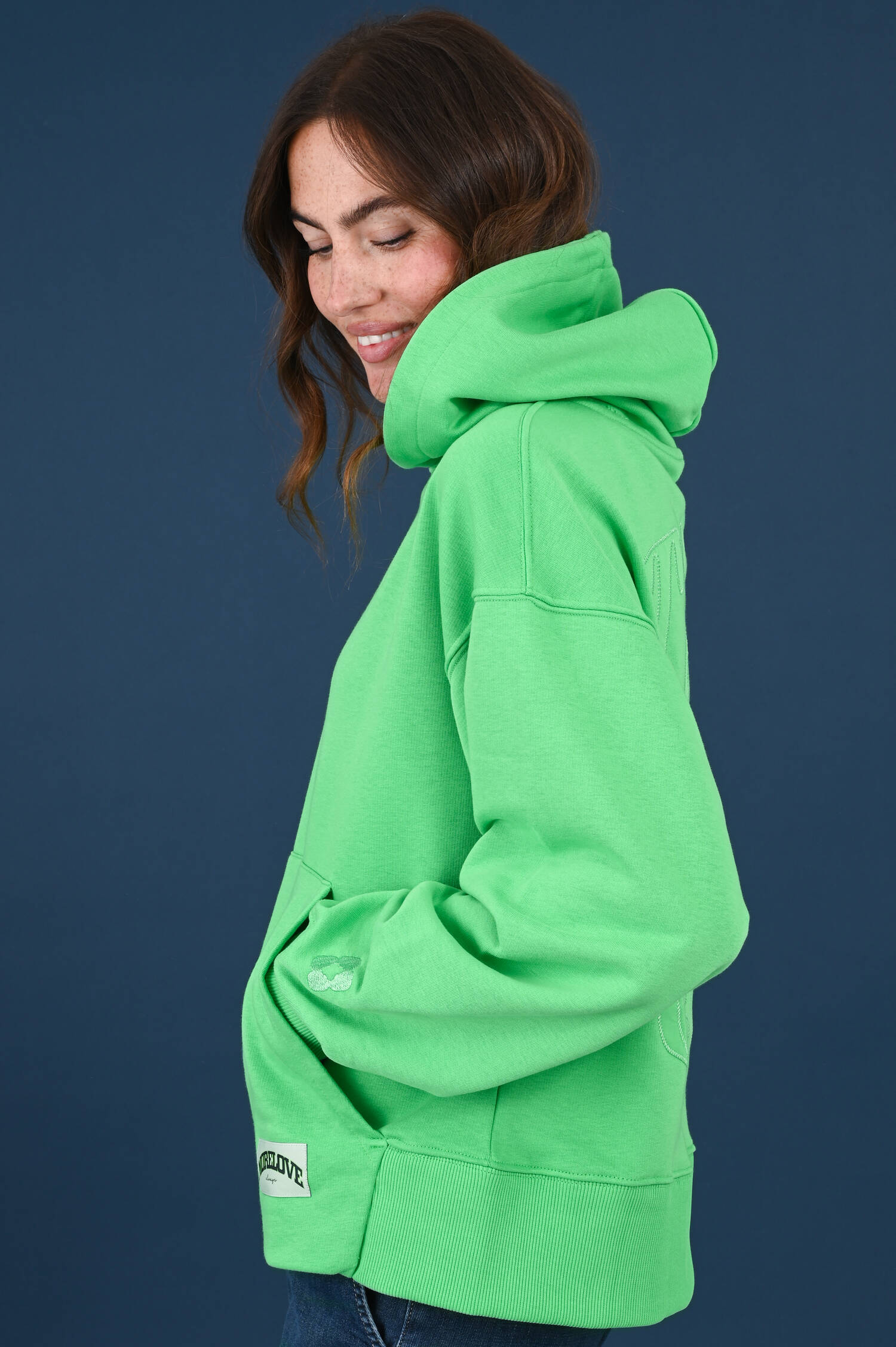 Kapuzensweater TAKE IT EASY in Applegreen