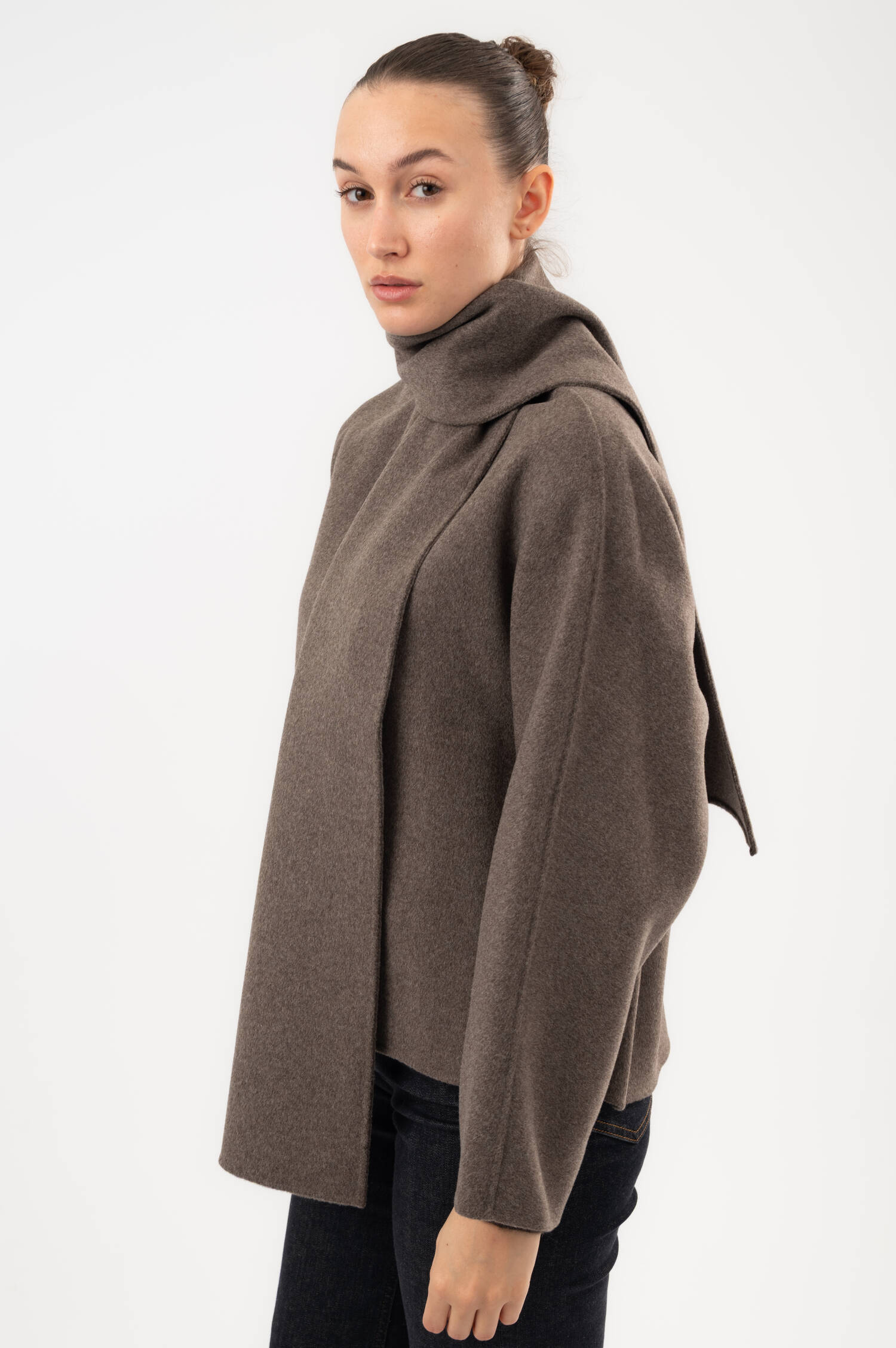 Wolljacke KATE mit Schal in Grau