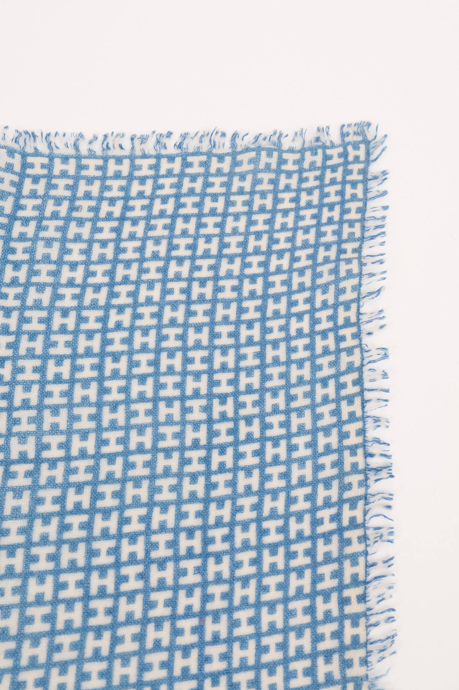 Cashmere-Schal mit H in Blau/Braun Cashmere-Schal mit H in Blau/Braun