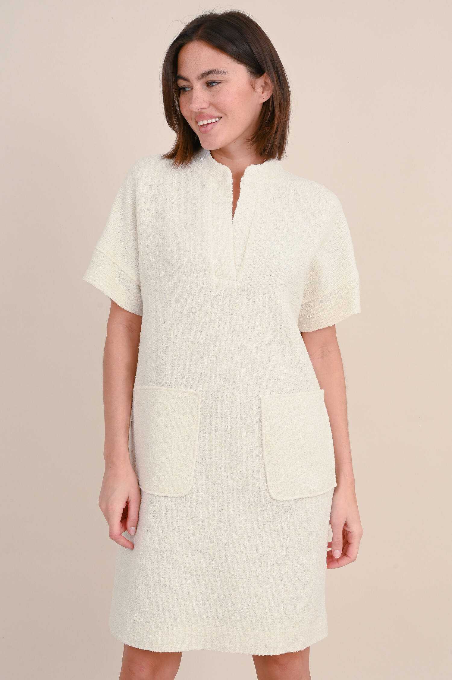 Bouclé Kleid in Creme