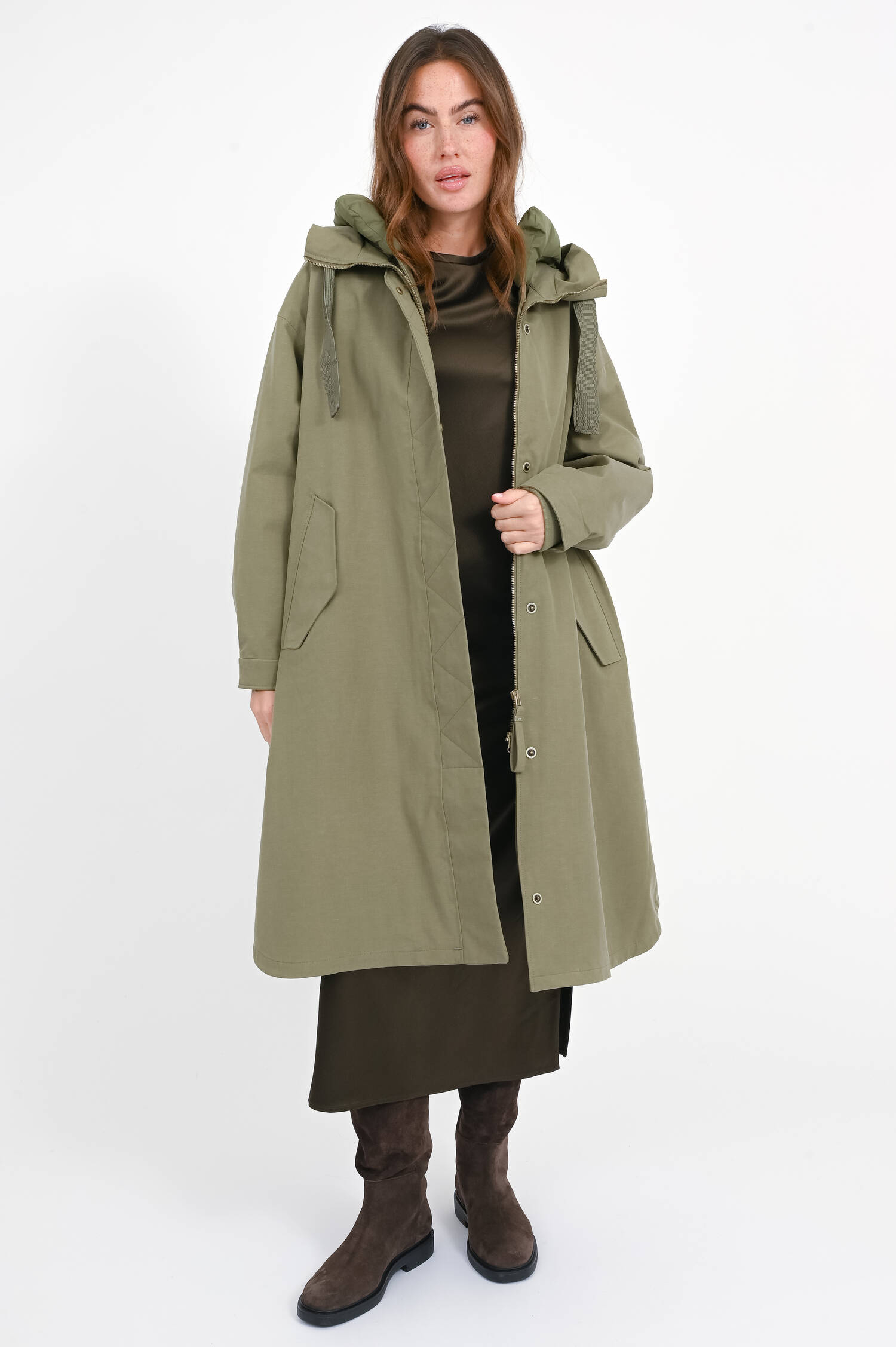 Parka AKIRA mit wattiertem Futter in Olivine Parka AKIRA mit wattiertem Futter in Olivine