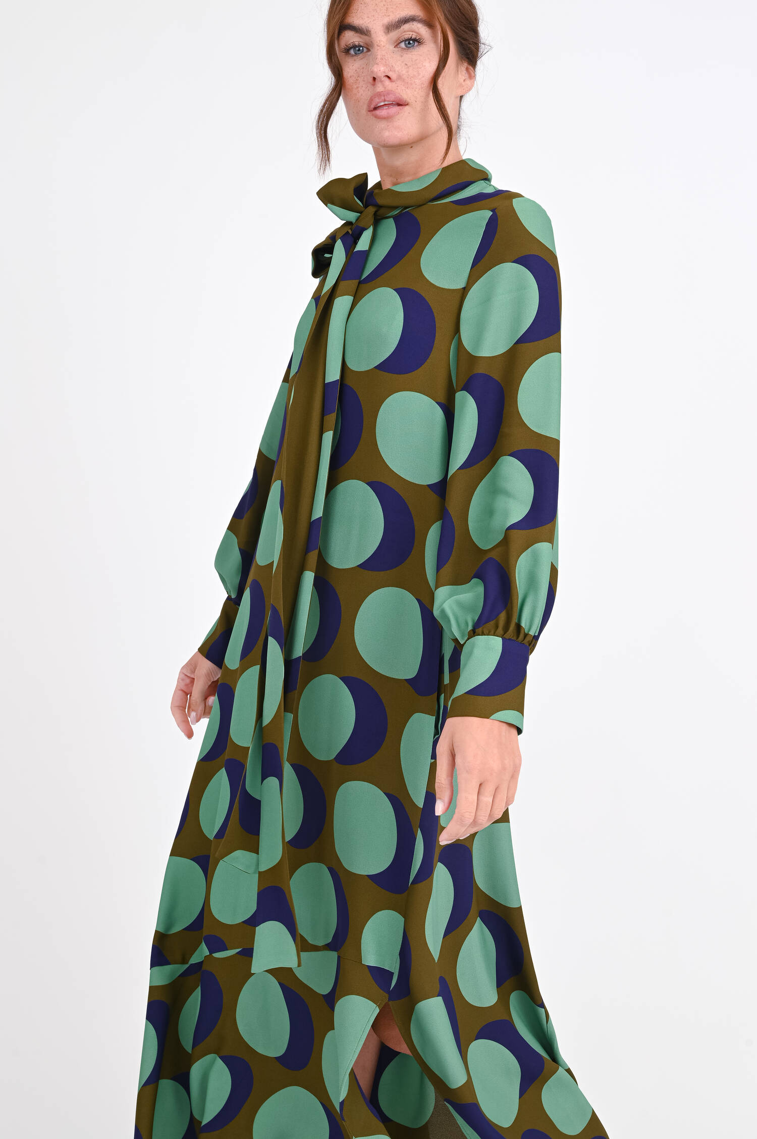 Kleid mit Kreismuster in Oliv/Grün/Blau