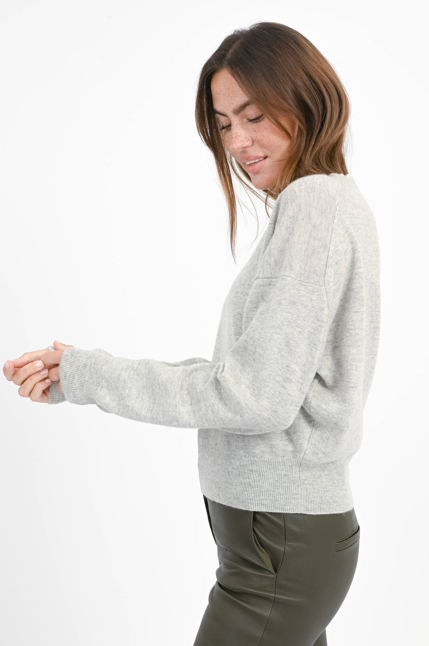 Woll-Cash-Mix Pullover mit Perlen in Hellgrau