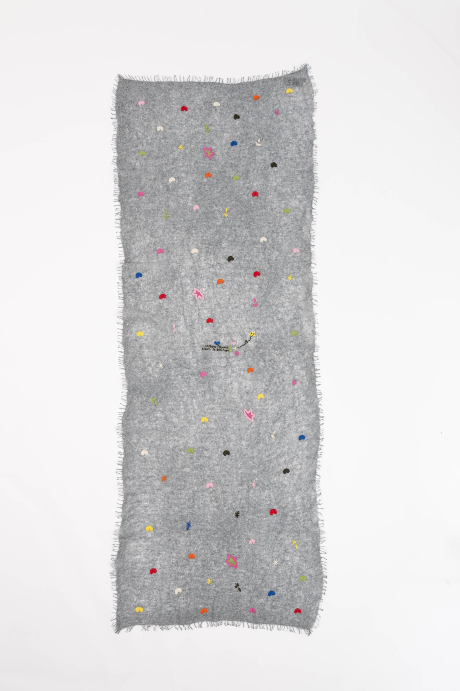 Cashmere Schal mit Herz-Stick in Grau Cashmere Schal mit Herz-Stick in Grau