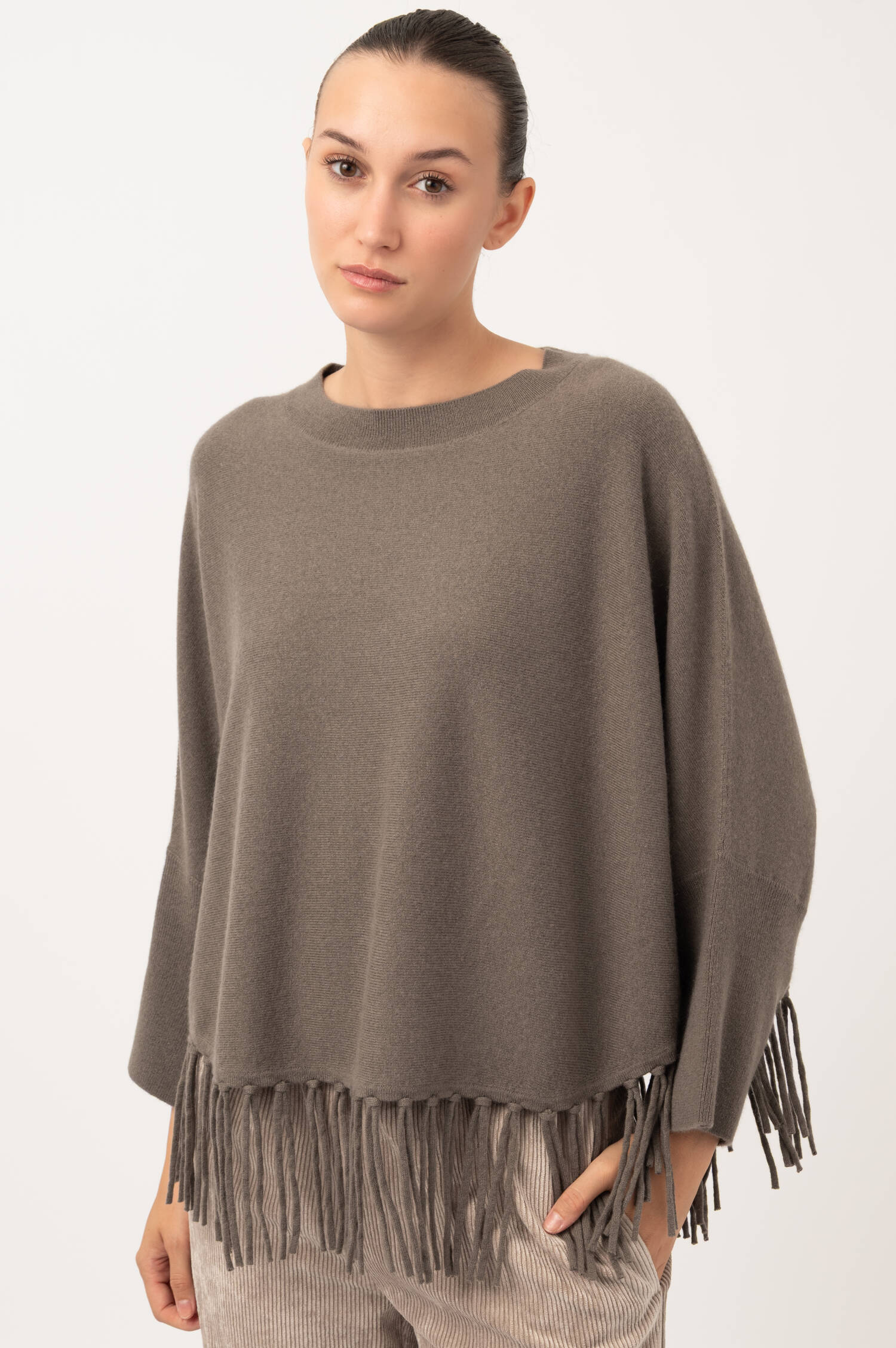 Feinstrick Poncho mit Fransen in Taupe