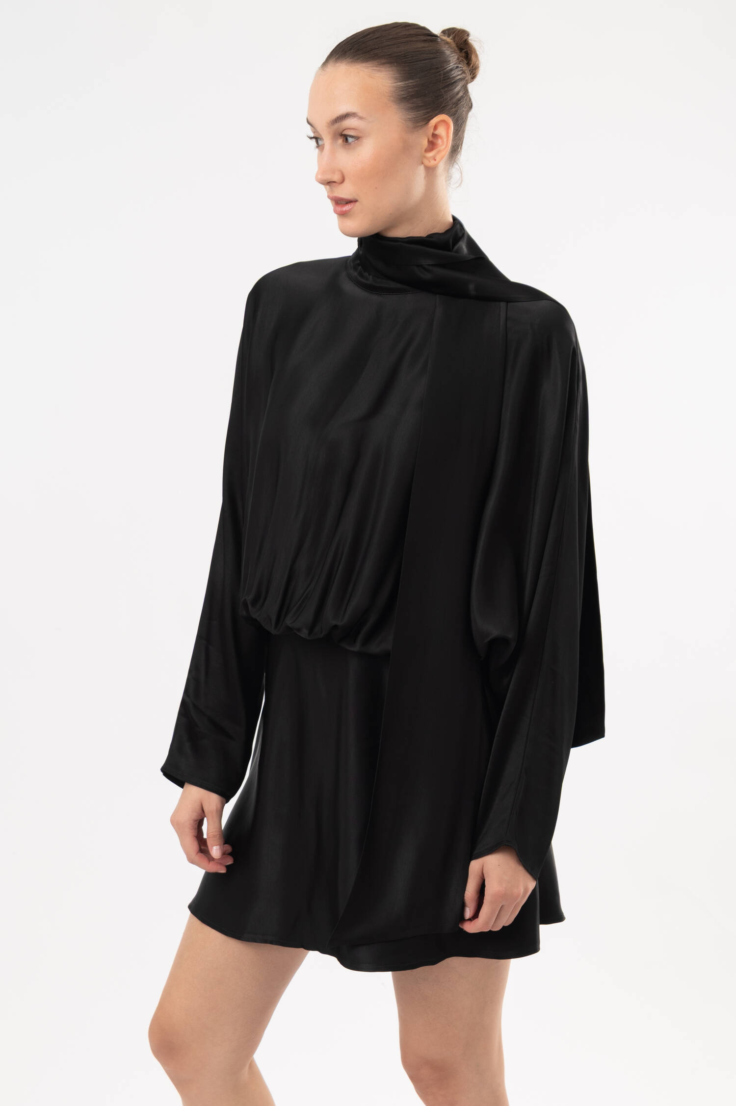 Minischlupfkleid in Schwarz