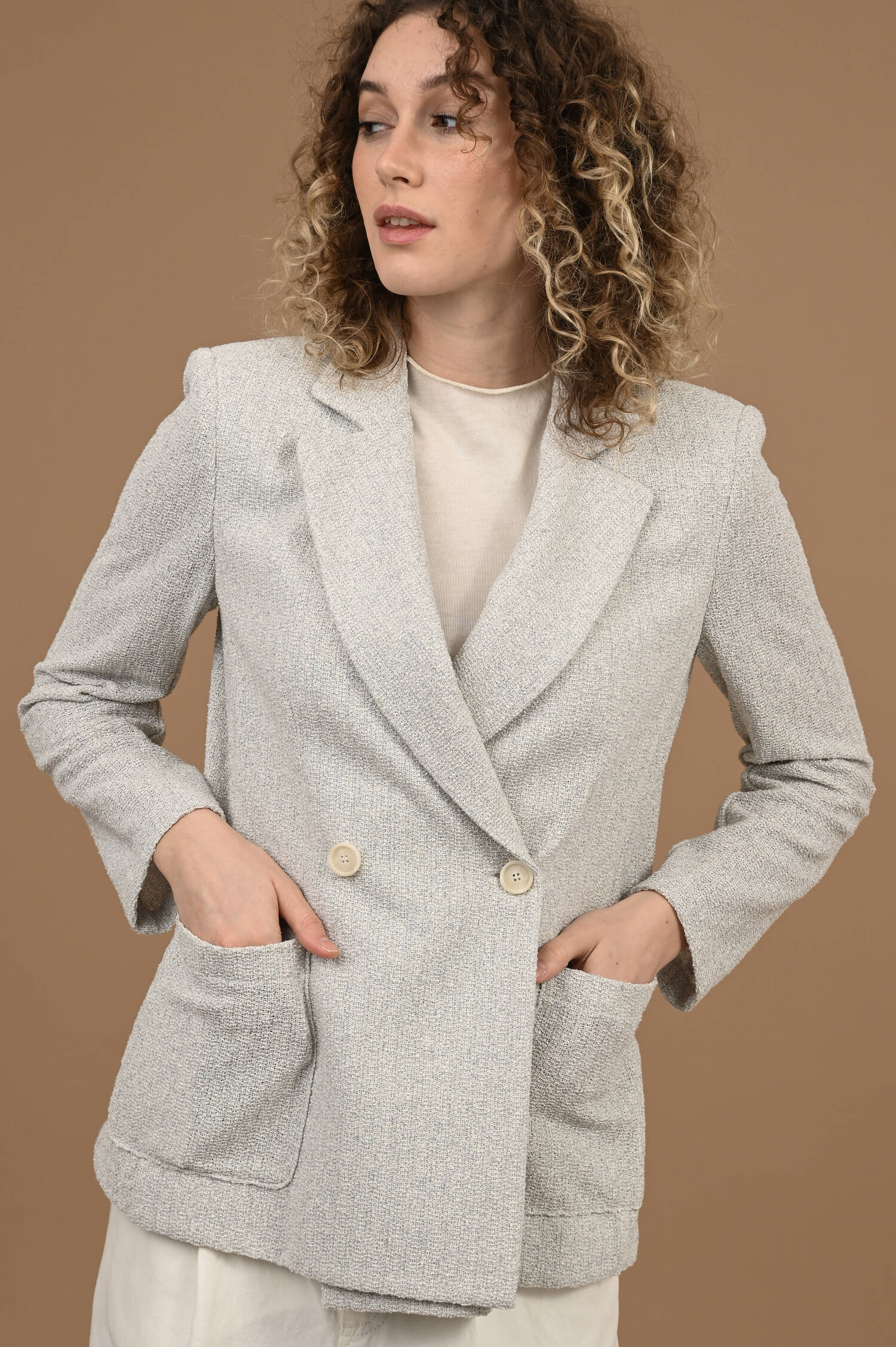 Frisé-Blazer mit Schulterpolstern in Ashgrau