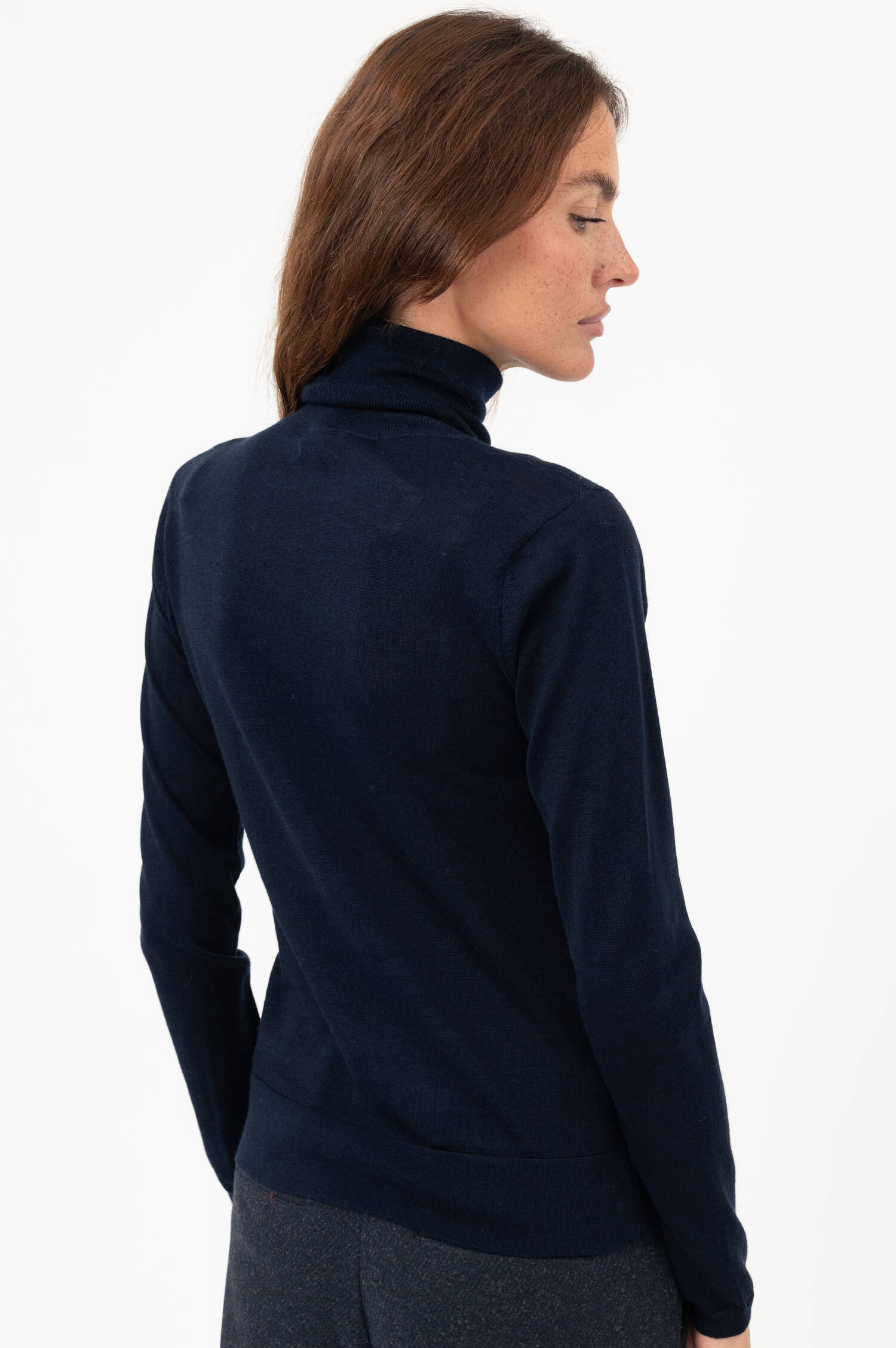 Woll-Seiden-Rollkragen-Pullover in Navy Woll-Seiden-Rollkragen-Pullover in Navy
