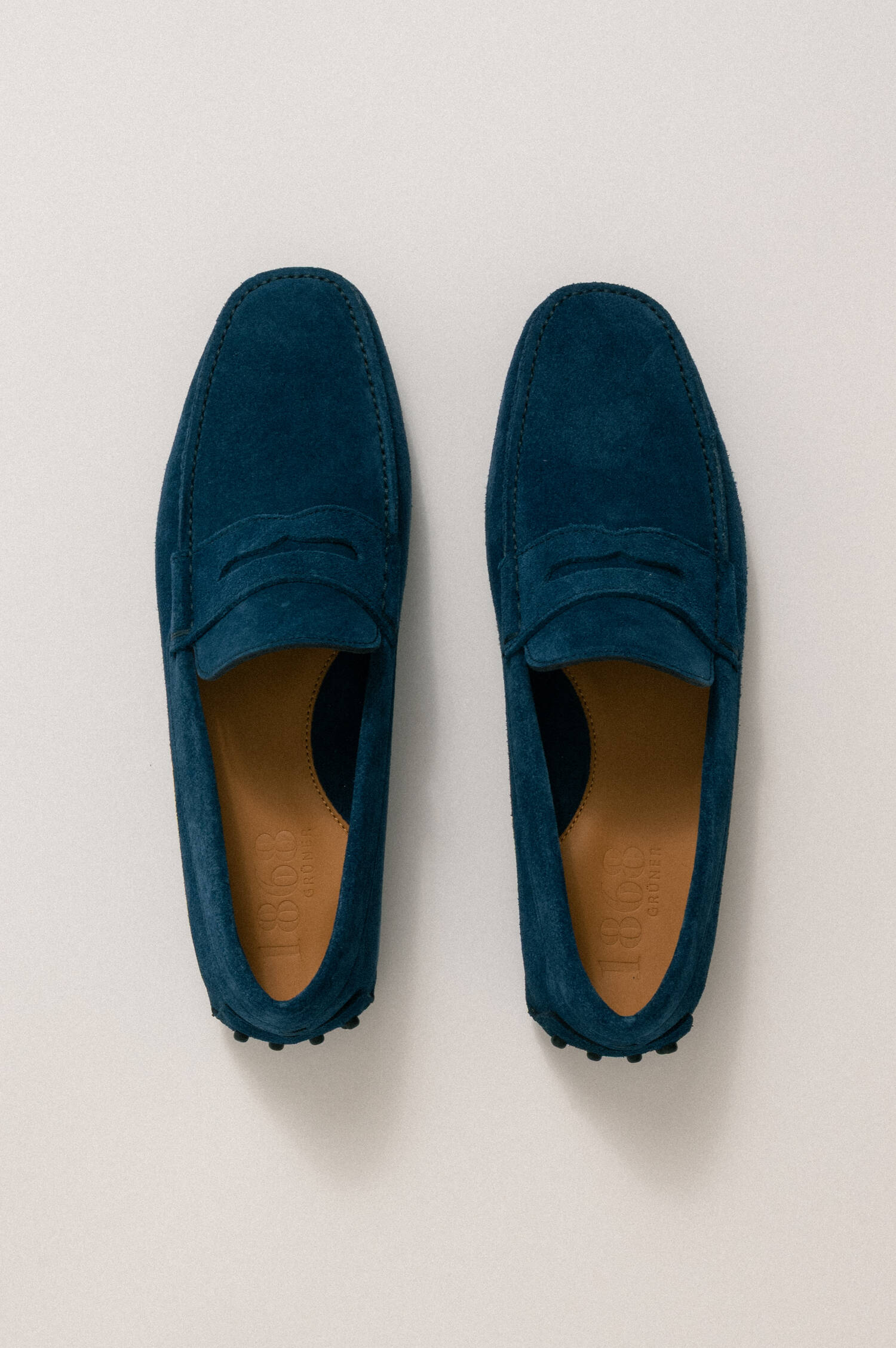Veloursleder Mokkassins in Navy