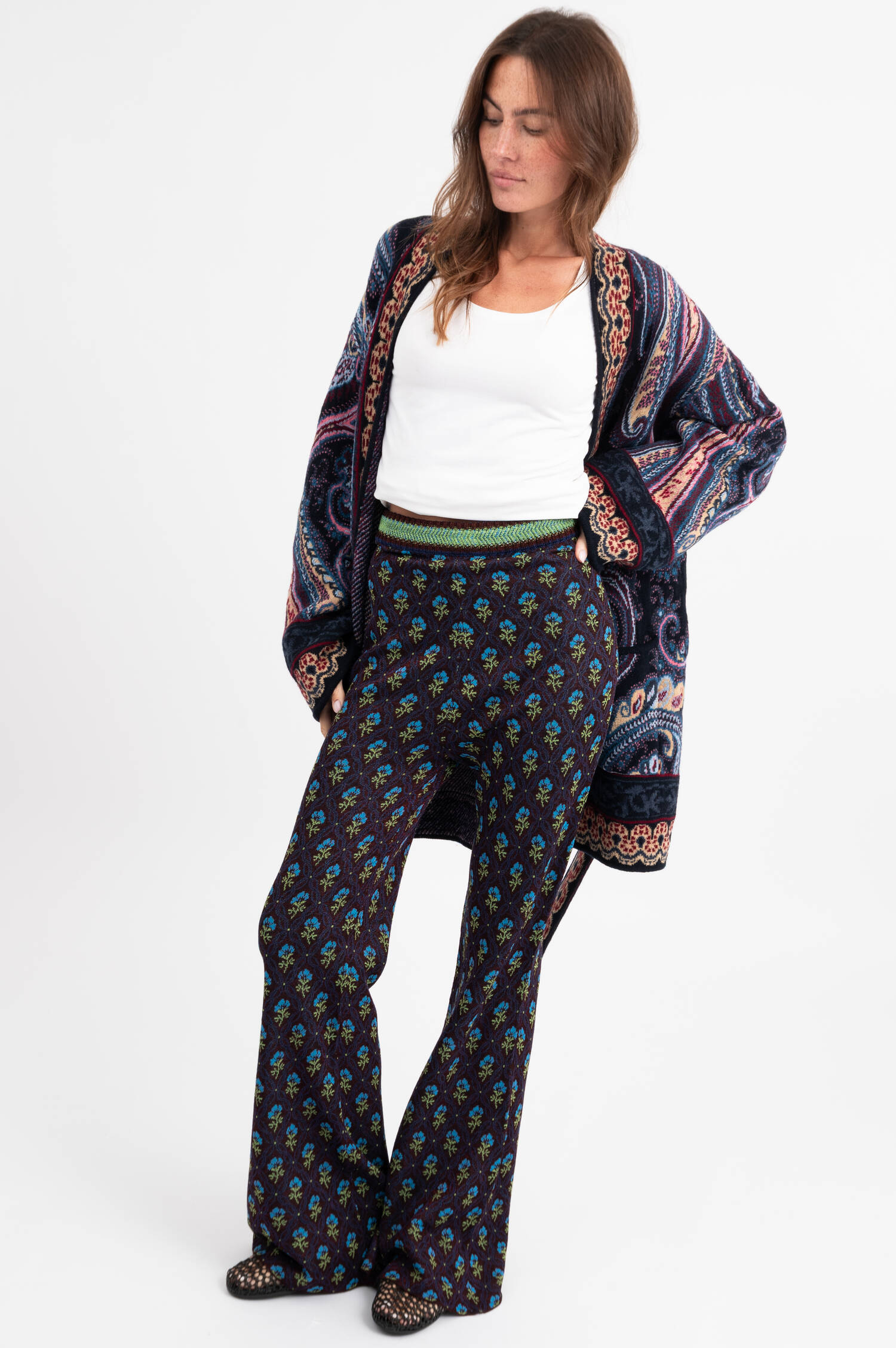Bootcut Jacquard-Hose mit floralem Rautenmotiv Bootcut Jacquard-Hose mit floralem Rautenmotiv