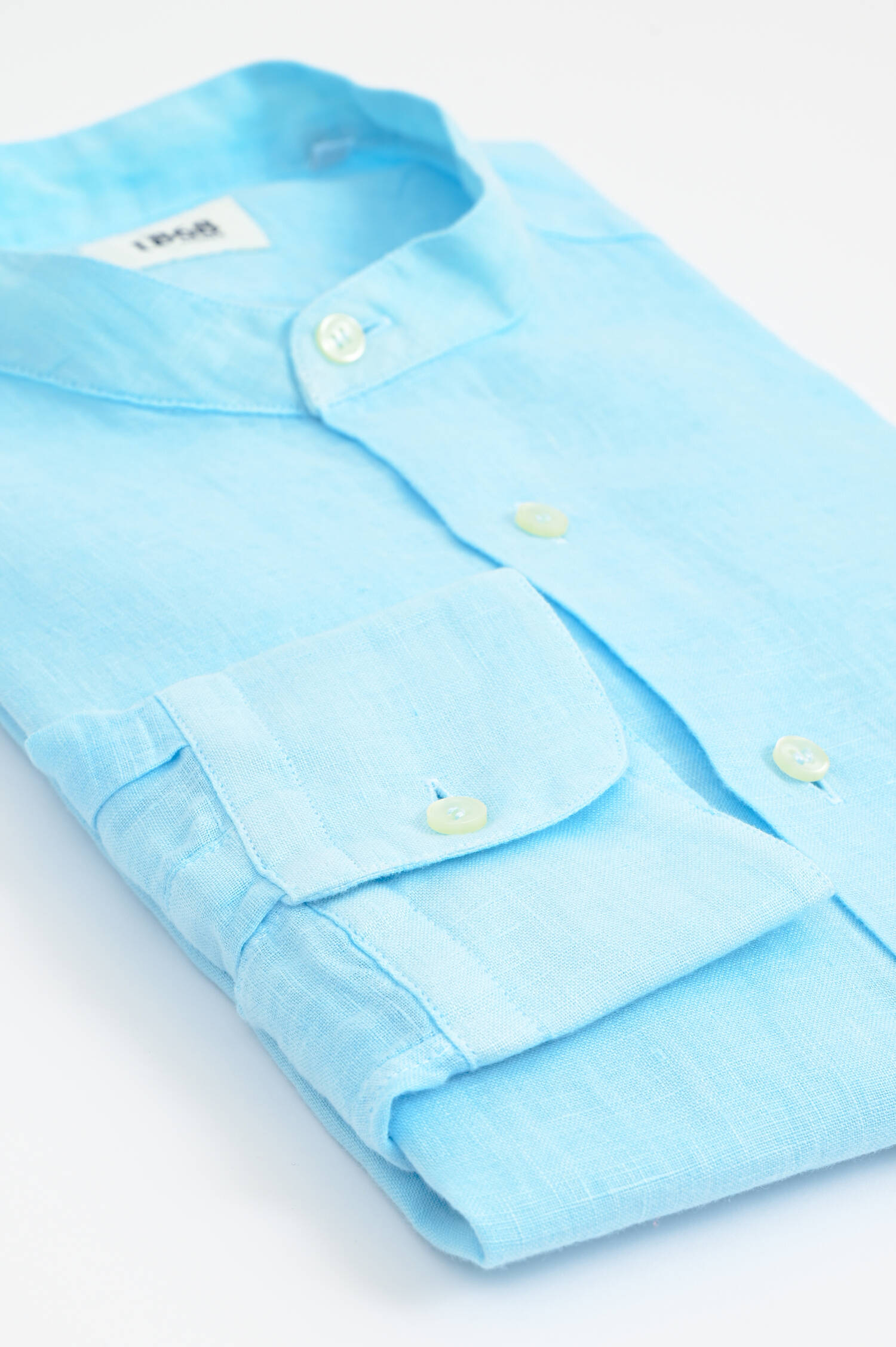Leinenhemd mit Stehkragen in Hellblau