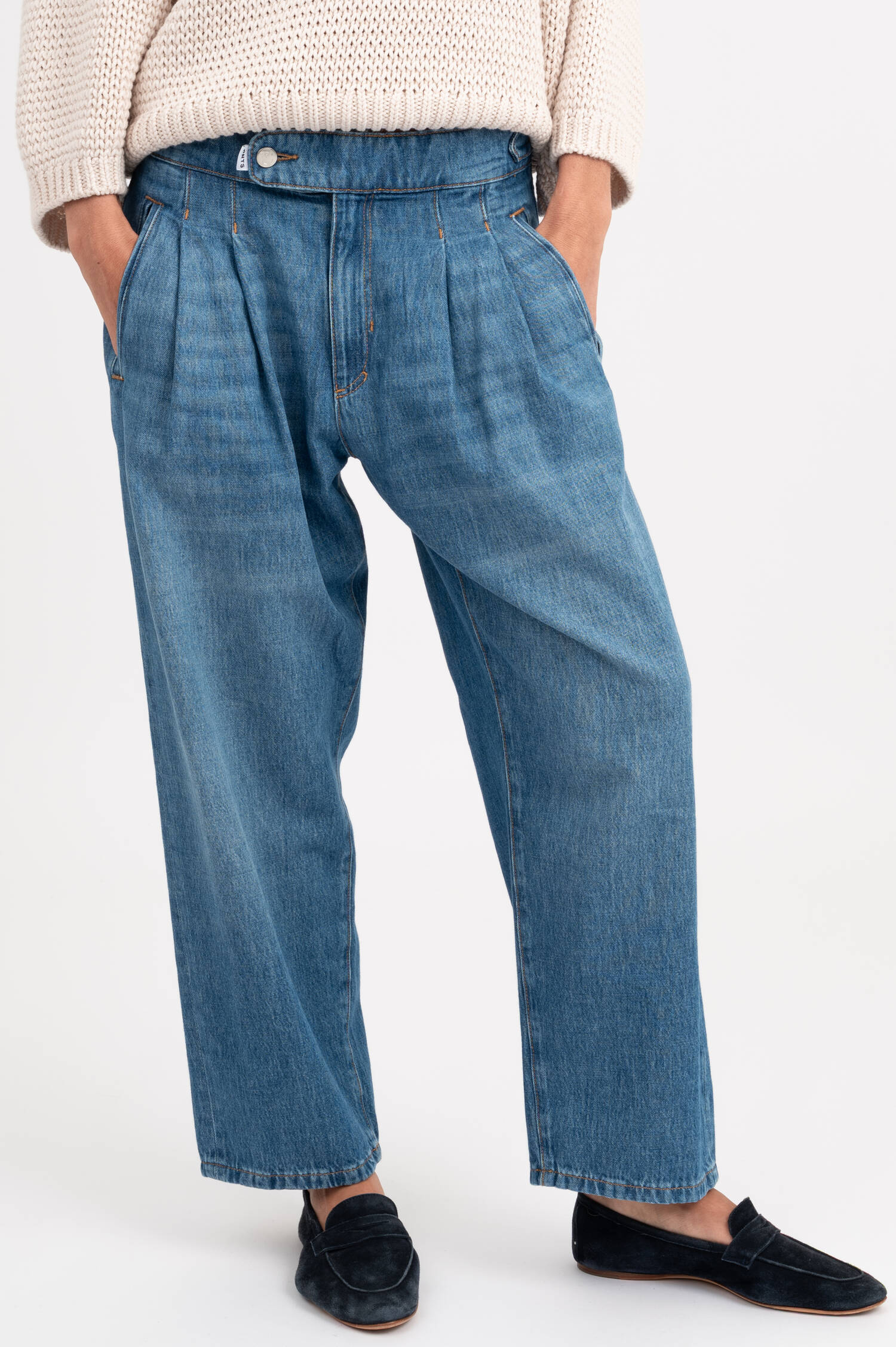 Barrel-Jeans THE FRIEND in Mittelblau Barrel-Jeans THE FRIEND in Mittelblau