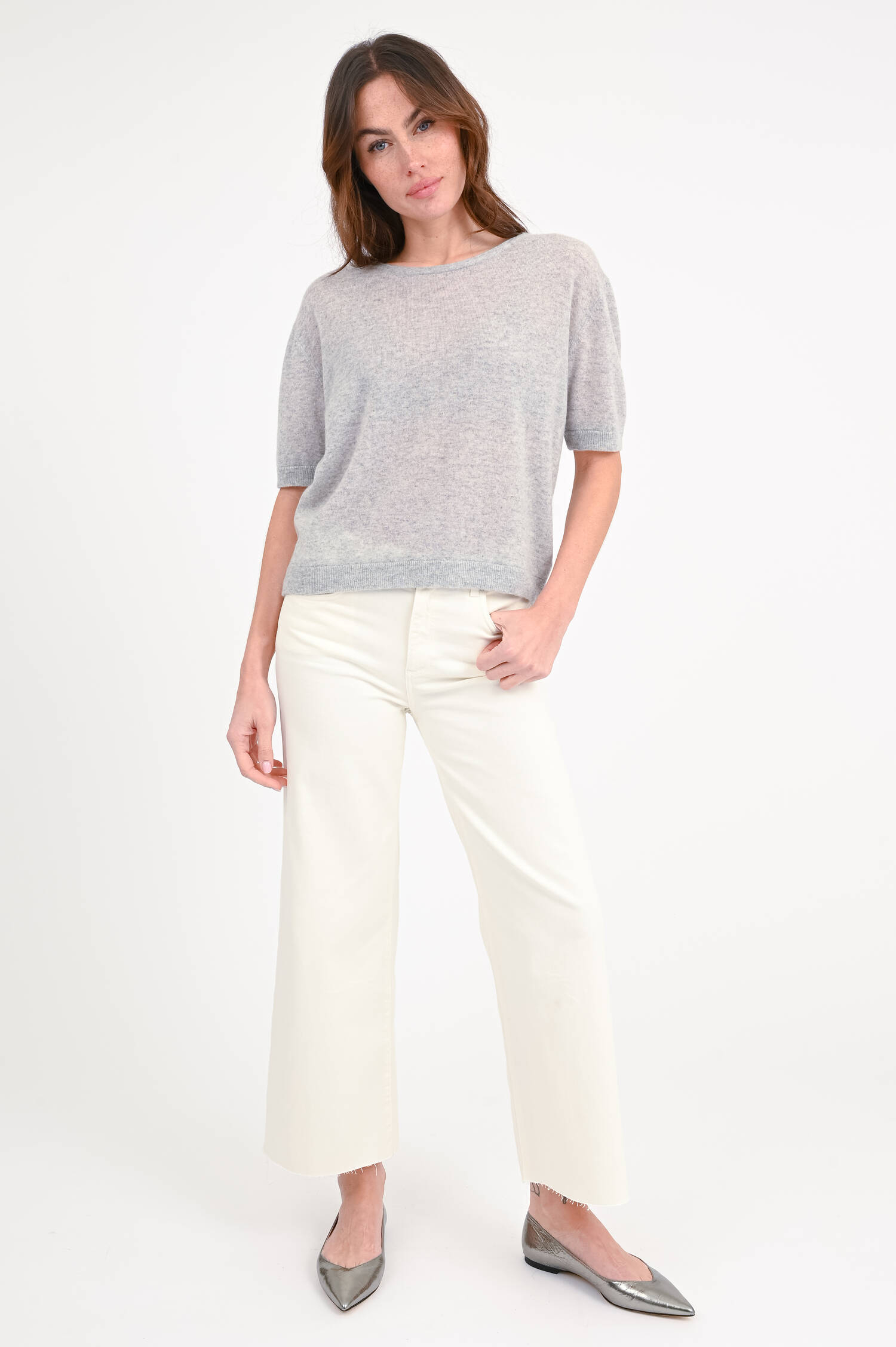 Kurzarm-Cashmere-Pullover in Hellgrau