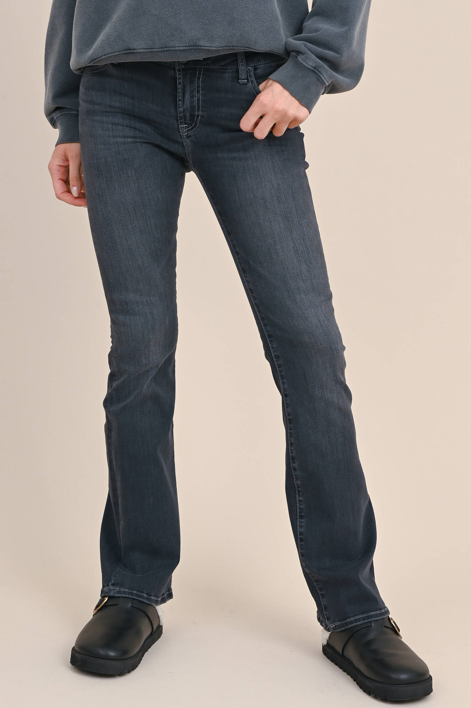 Jeans LEGGING BOOTCUT in Schwarz