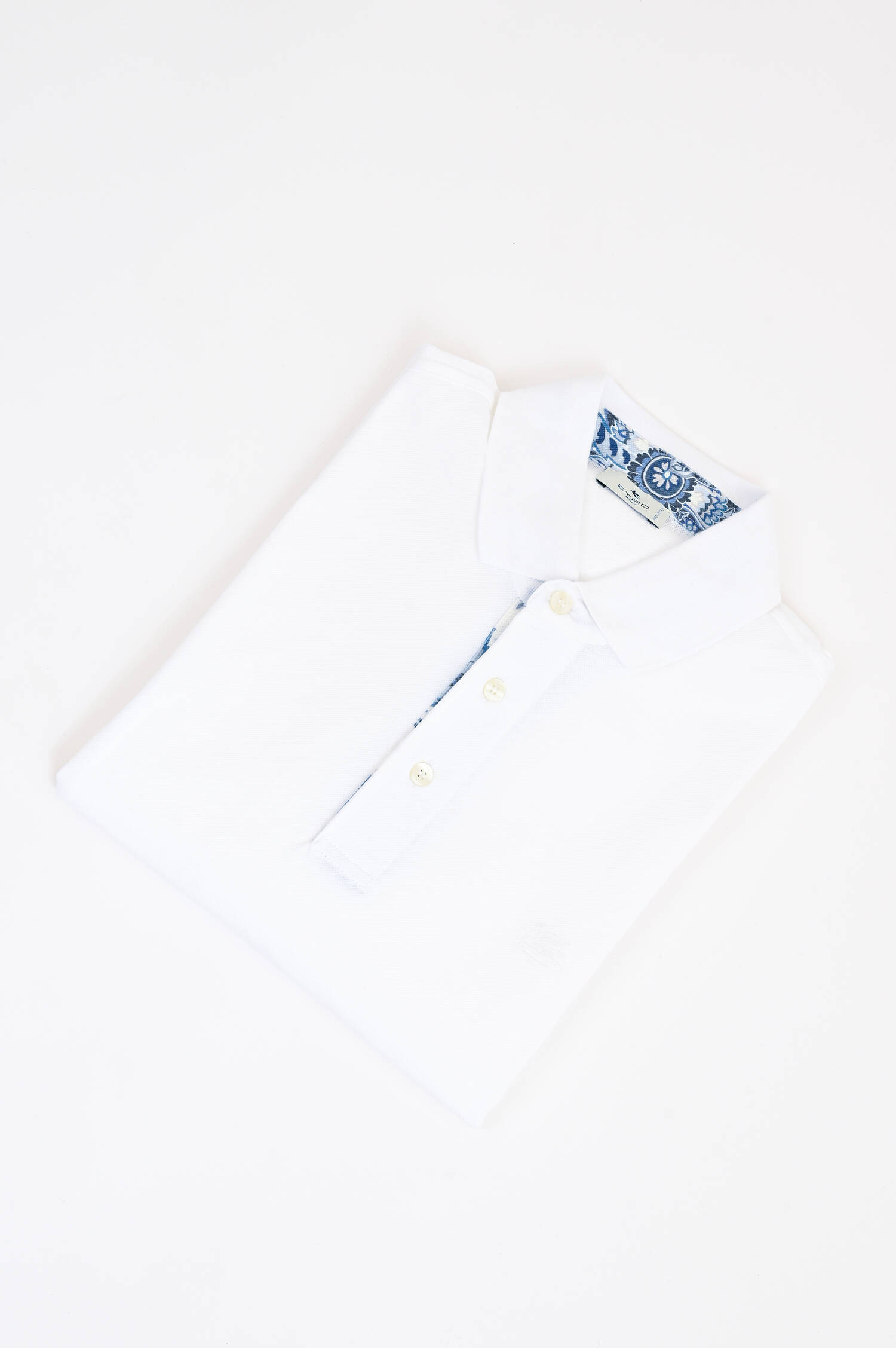 Polo-Shirt mit gemustertem Kragen in Weiß/Blau