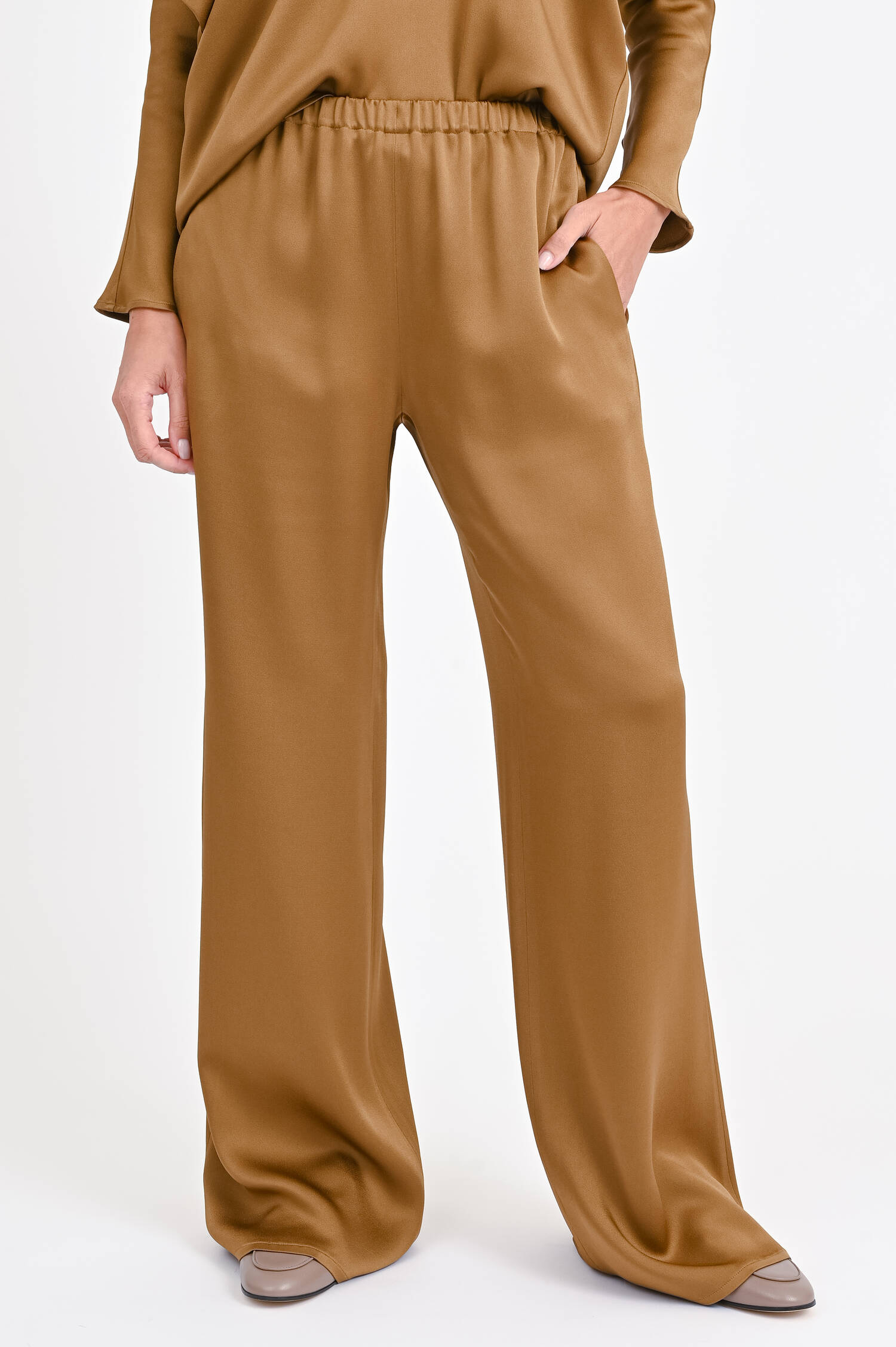 Satinhose in Caramel