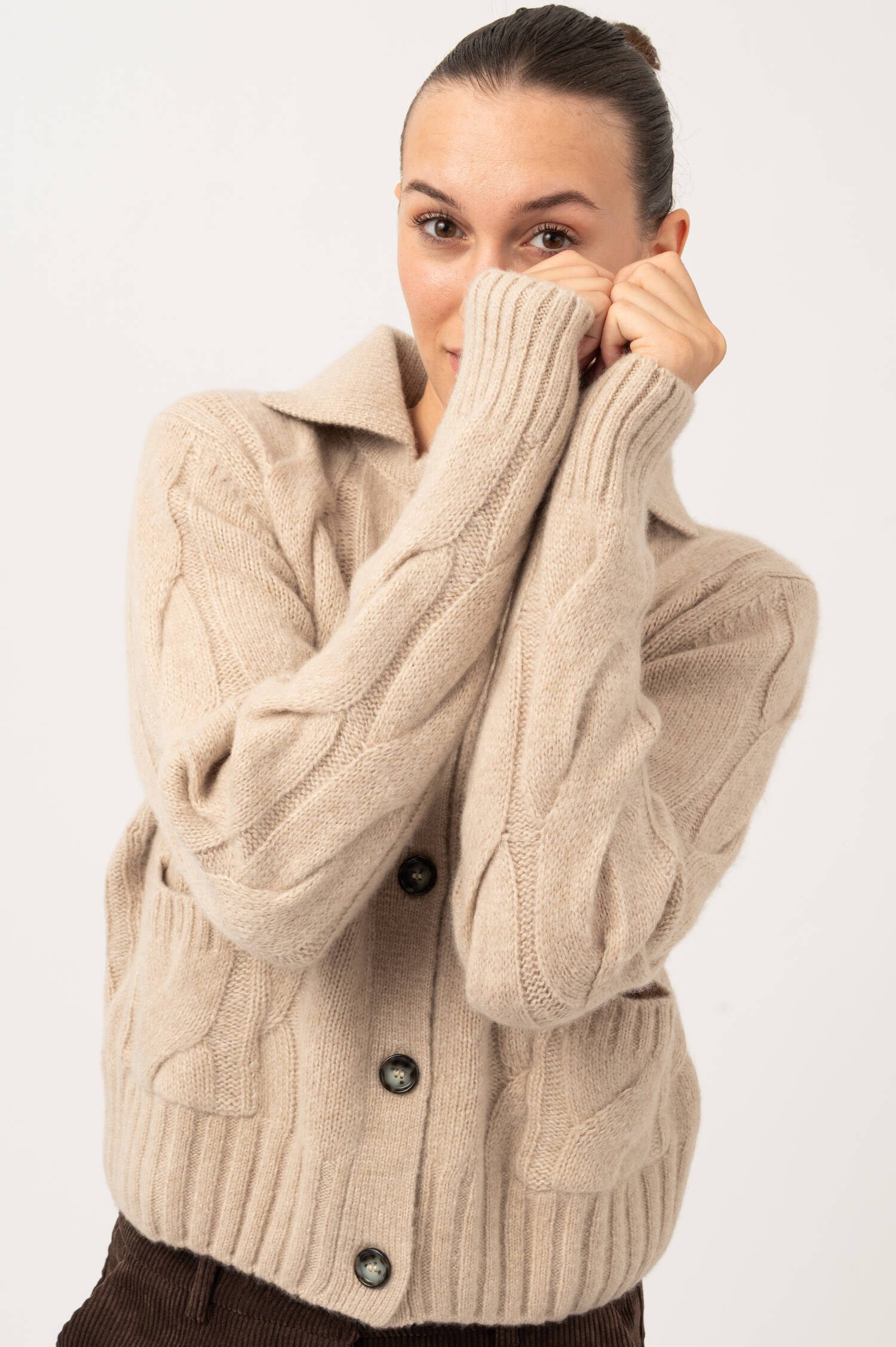 Cashmere-Seiden Zopfstrick Cardigan in Beige