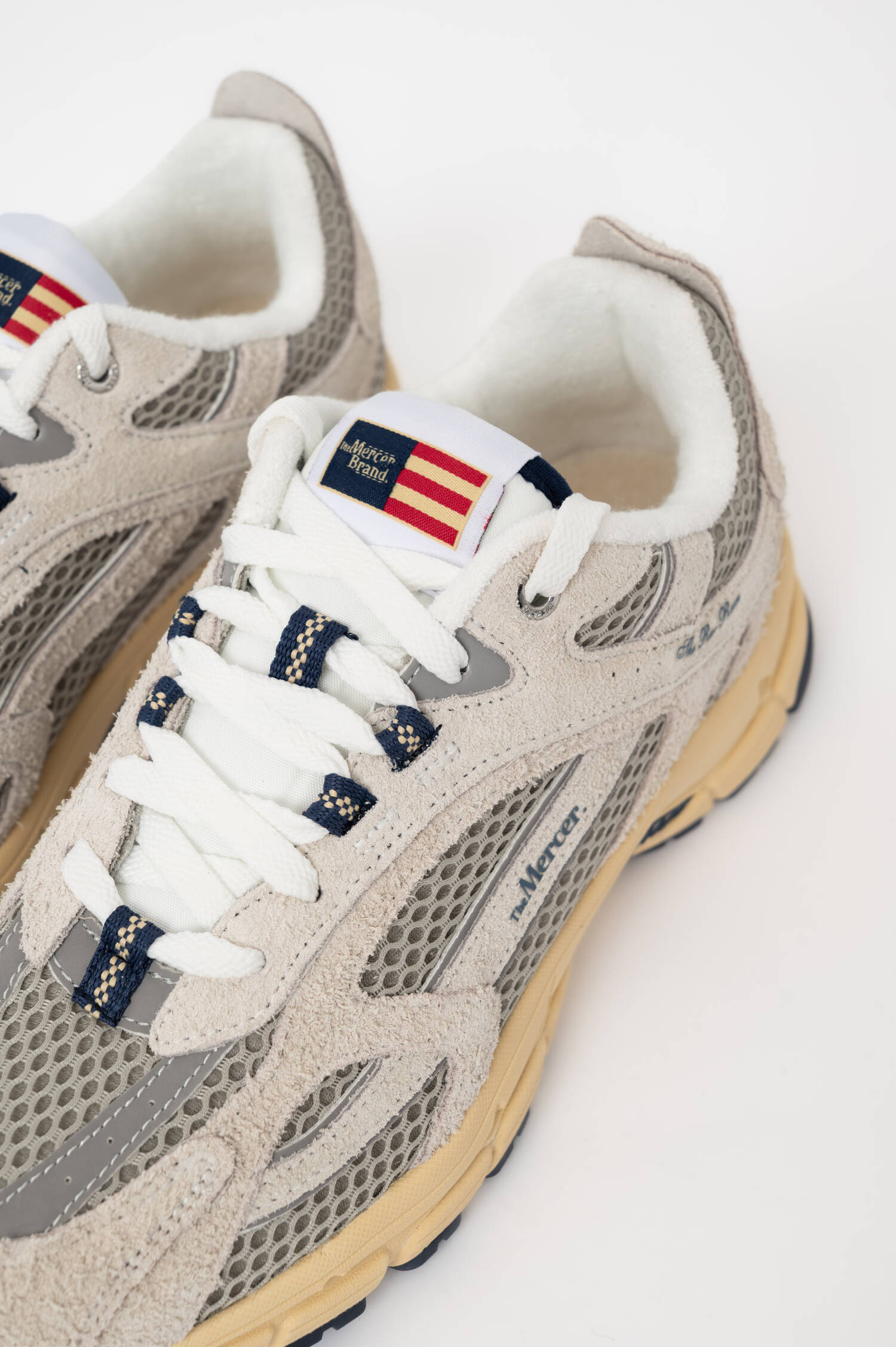 Sneaker RE-RUN AMERICANA in Beige