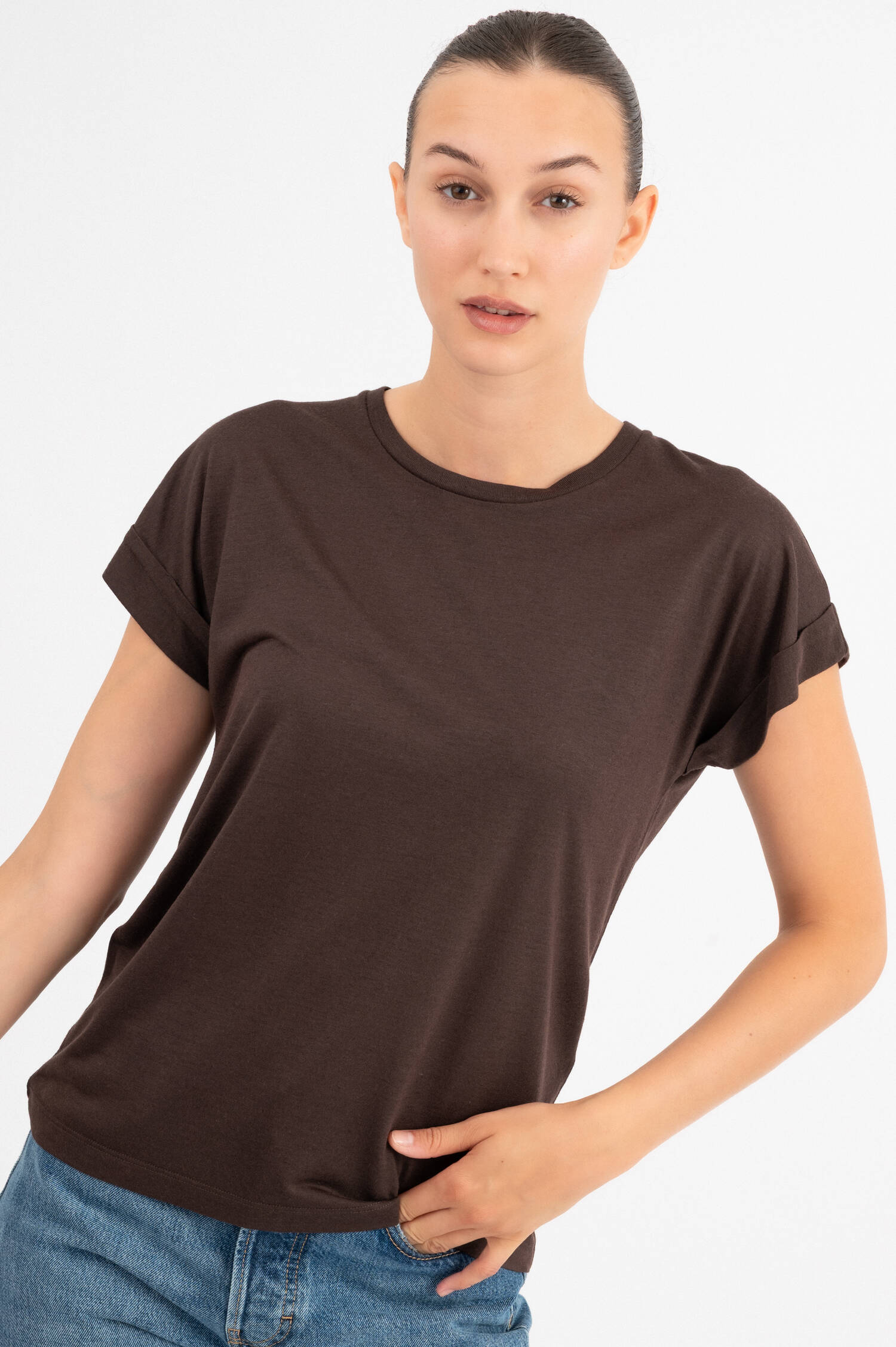 T-Shirt mit fixiertem Umschlag in Braun T-Shirt mit fixiertem Umschlag in Braun