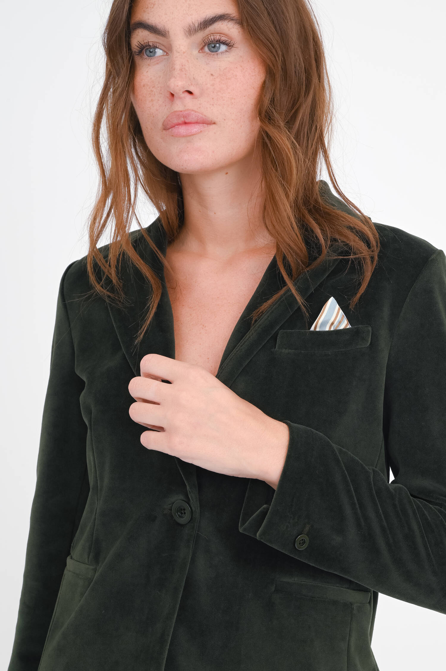  Taillierter Blazer aus Samt in Dark Forest