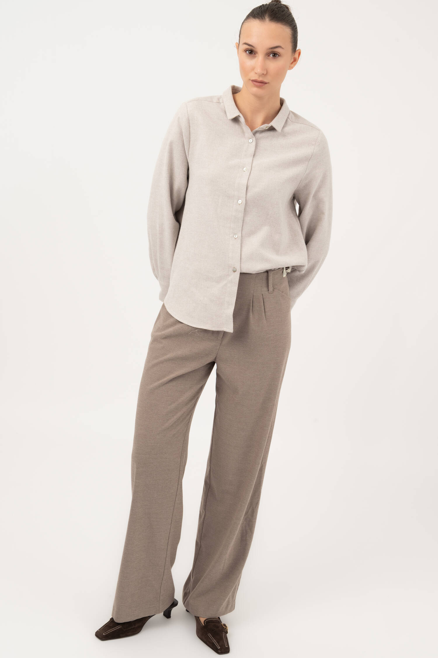 Wide-Leg-Bundfaltenhose in Beige