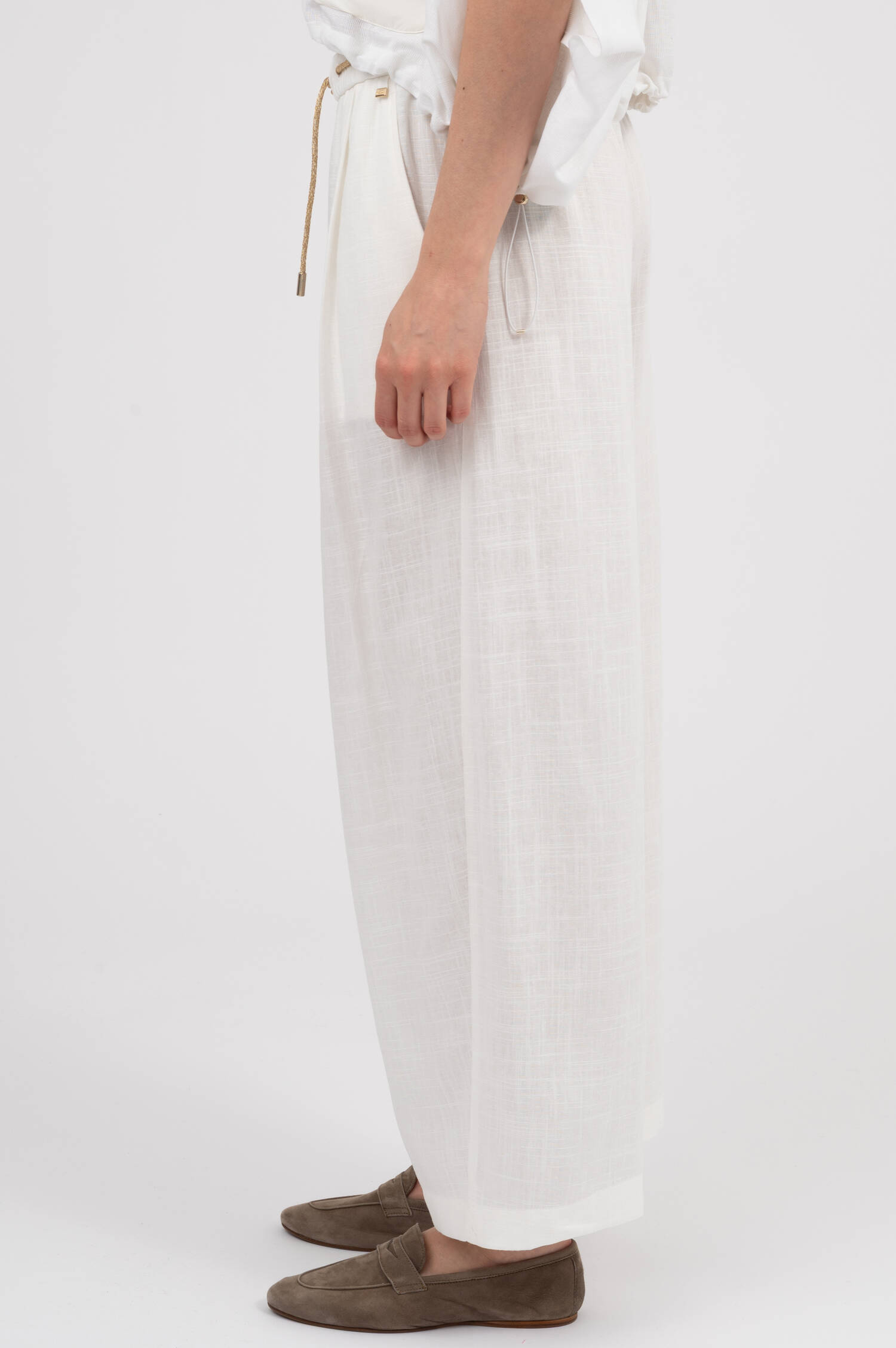 Bundfaltenschlupfhose aus Viskosemix in Weiß