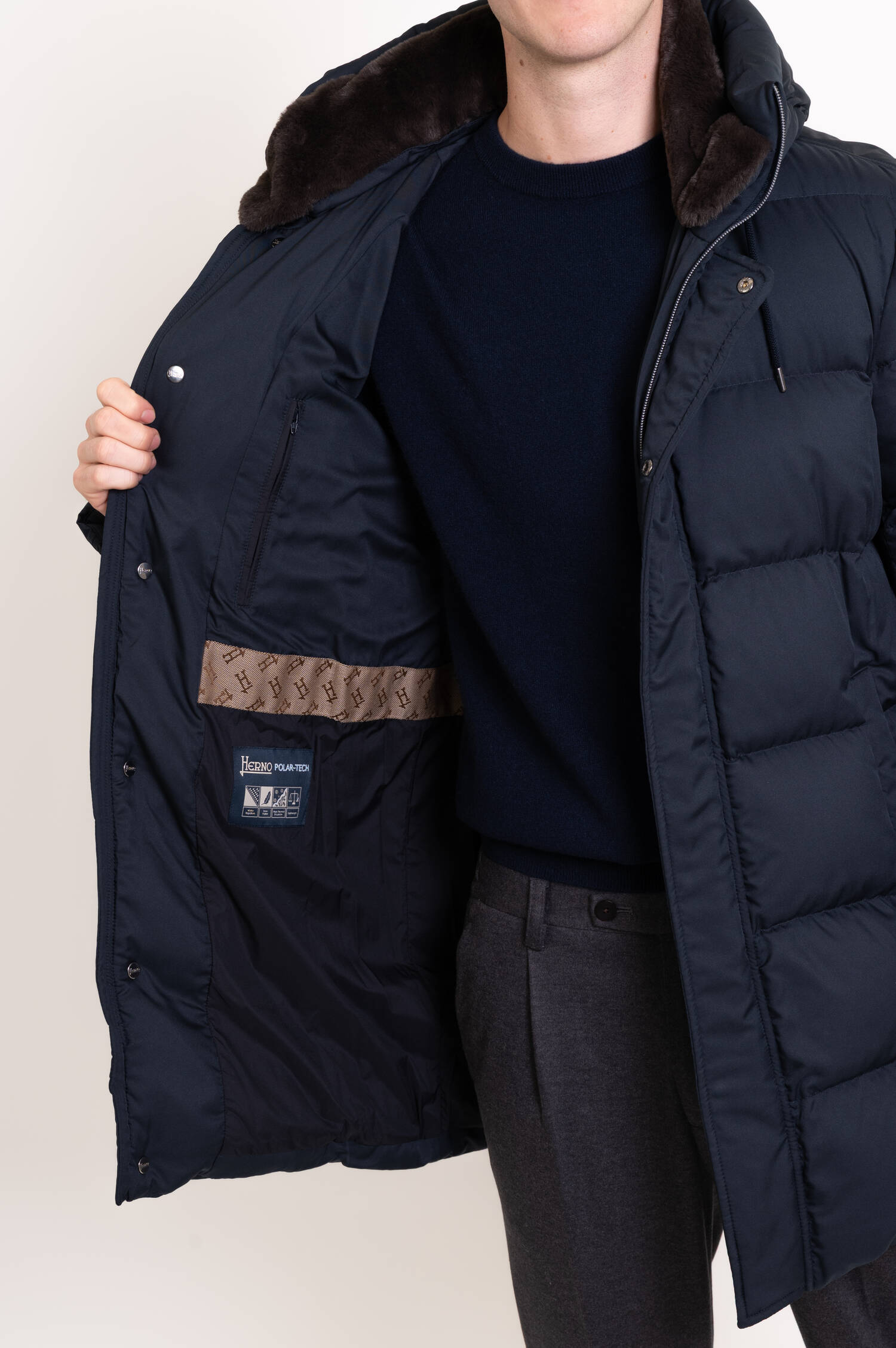 Daunenjacke in Navy