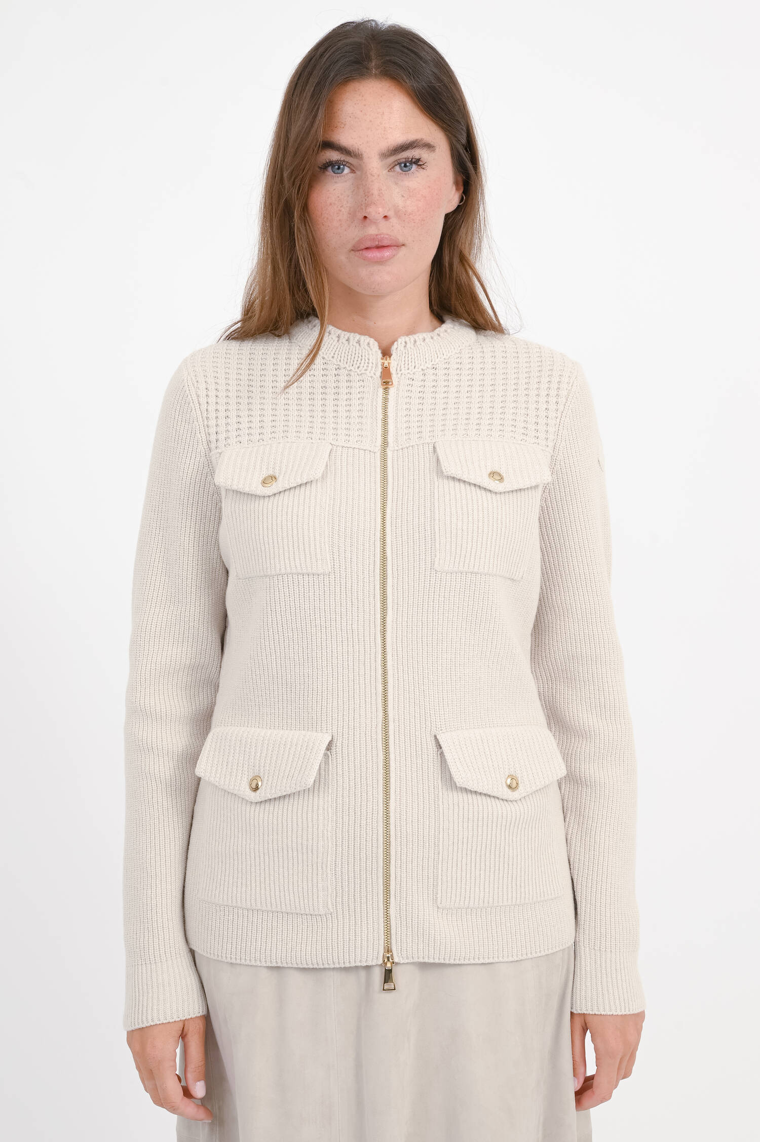 Wattierte Strickjacke in hellem Greige