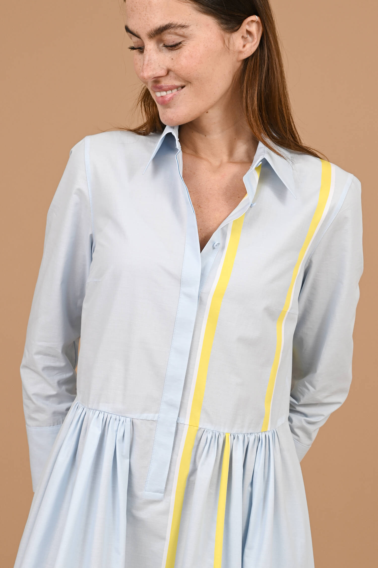 Hemdblusenkleid mit A-Linie in Hellblau/Zitron Hemdblusenkleid mit A-Linie in Hellblau/Zitron