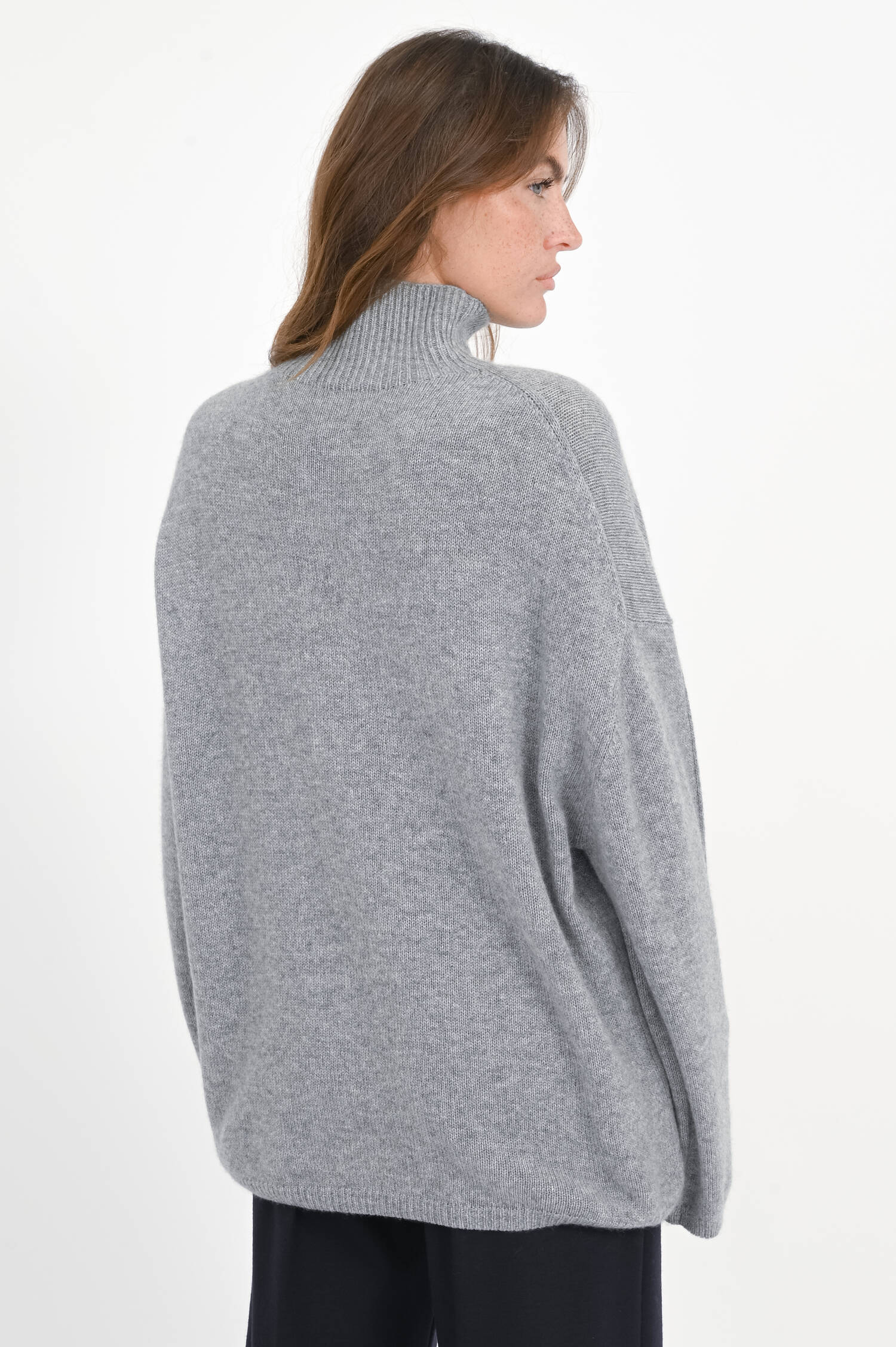 Turtle-Neck Cashmere-Pullover in Grau