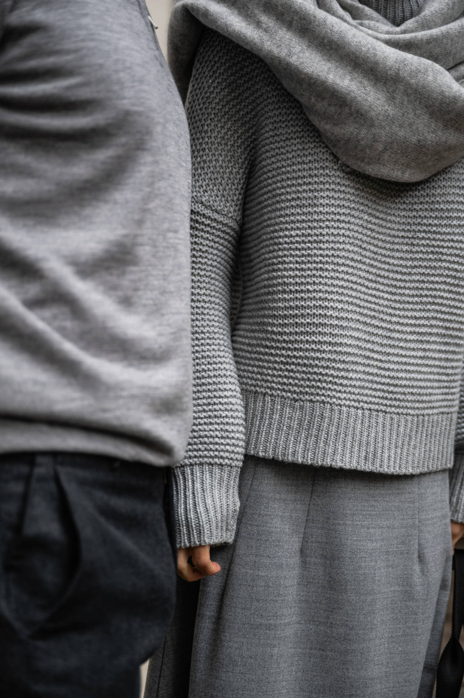 Gefütterter Sneaker aus Veloursleder in Khaki