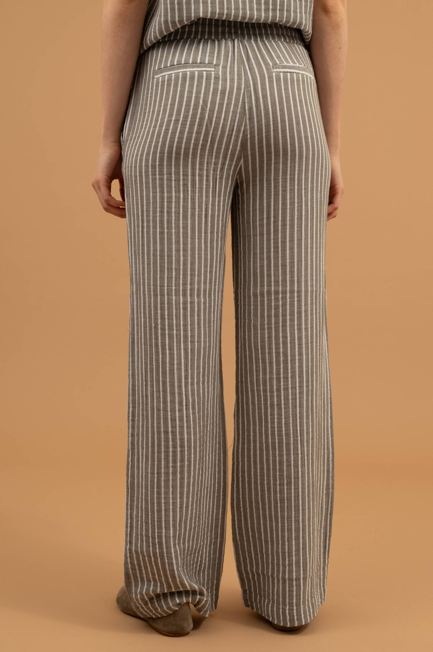 Streifenhose in Light Olive/Weiß Streifenhose in Light Olive/Weiß