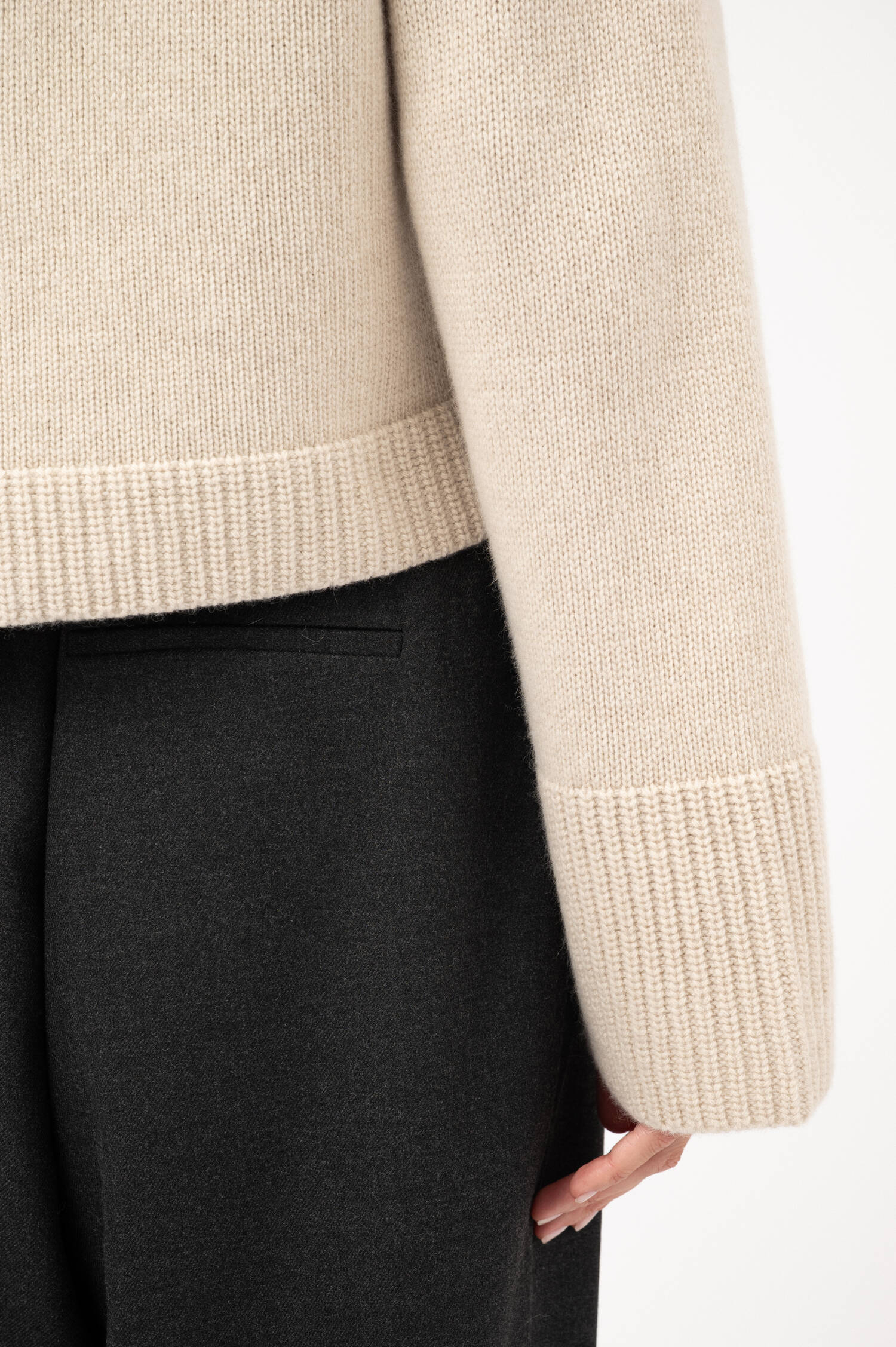 Woll-Cashmere-Cardigan LILLY in Beige Woll-Cashmere-Cardigan LILLY in Beige