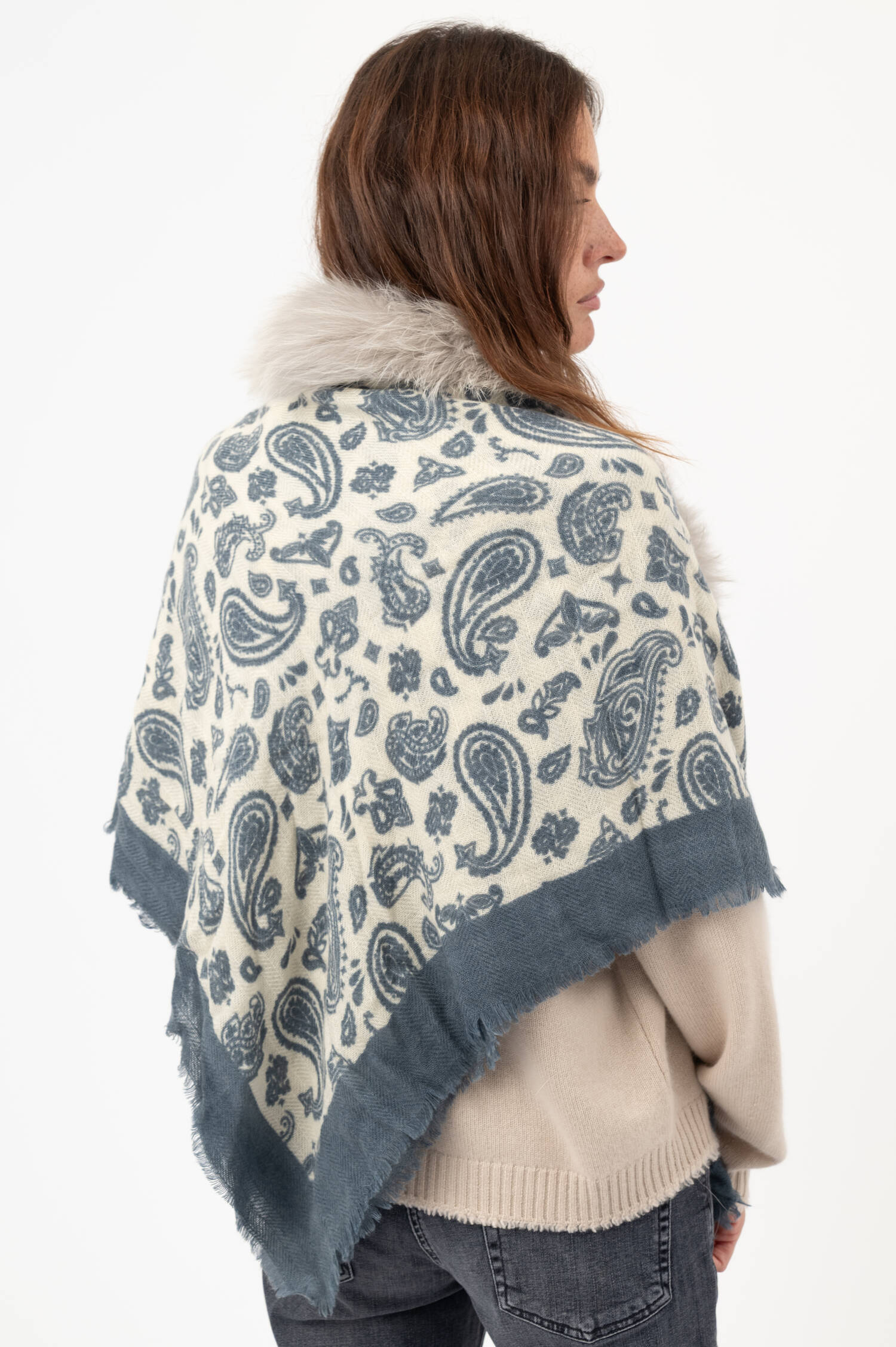 Cashmere Tuch JIMELLA mit Fell in Blau Cashmere Tuch JIMELLA mit Fell in Blau
