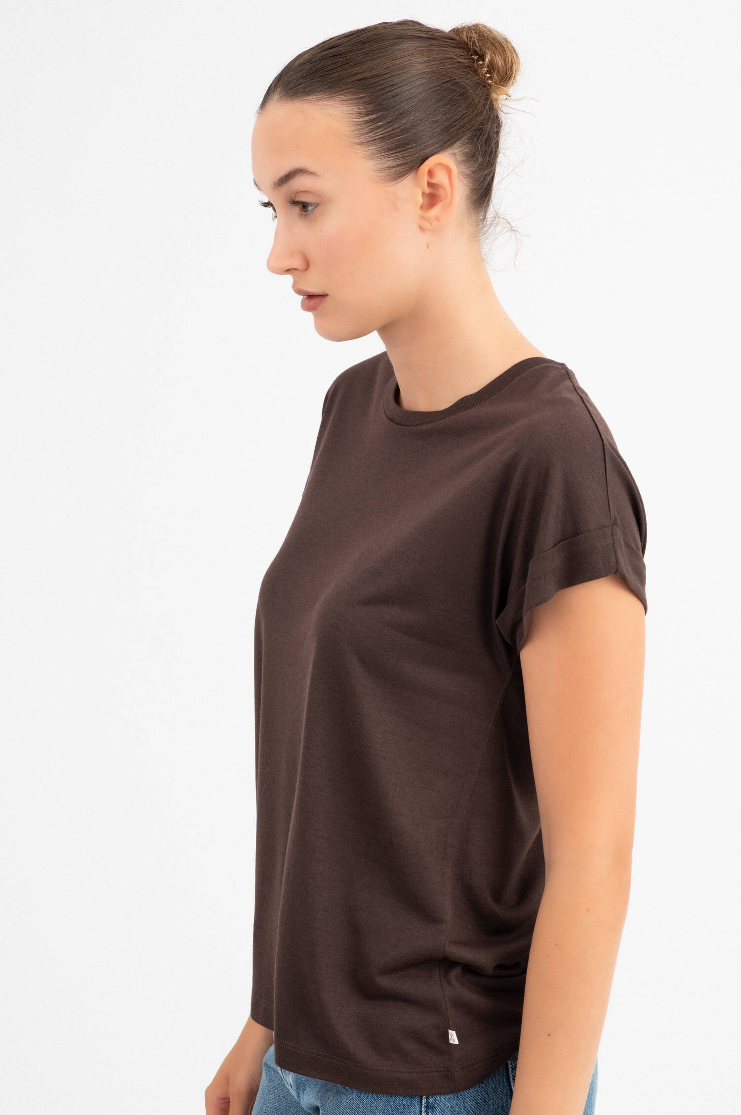T-Shirt mit fixiertem Umschlag in Braun T-Shirt mit fixiertem Umschlag in Braun