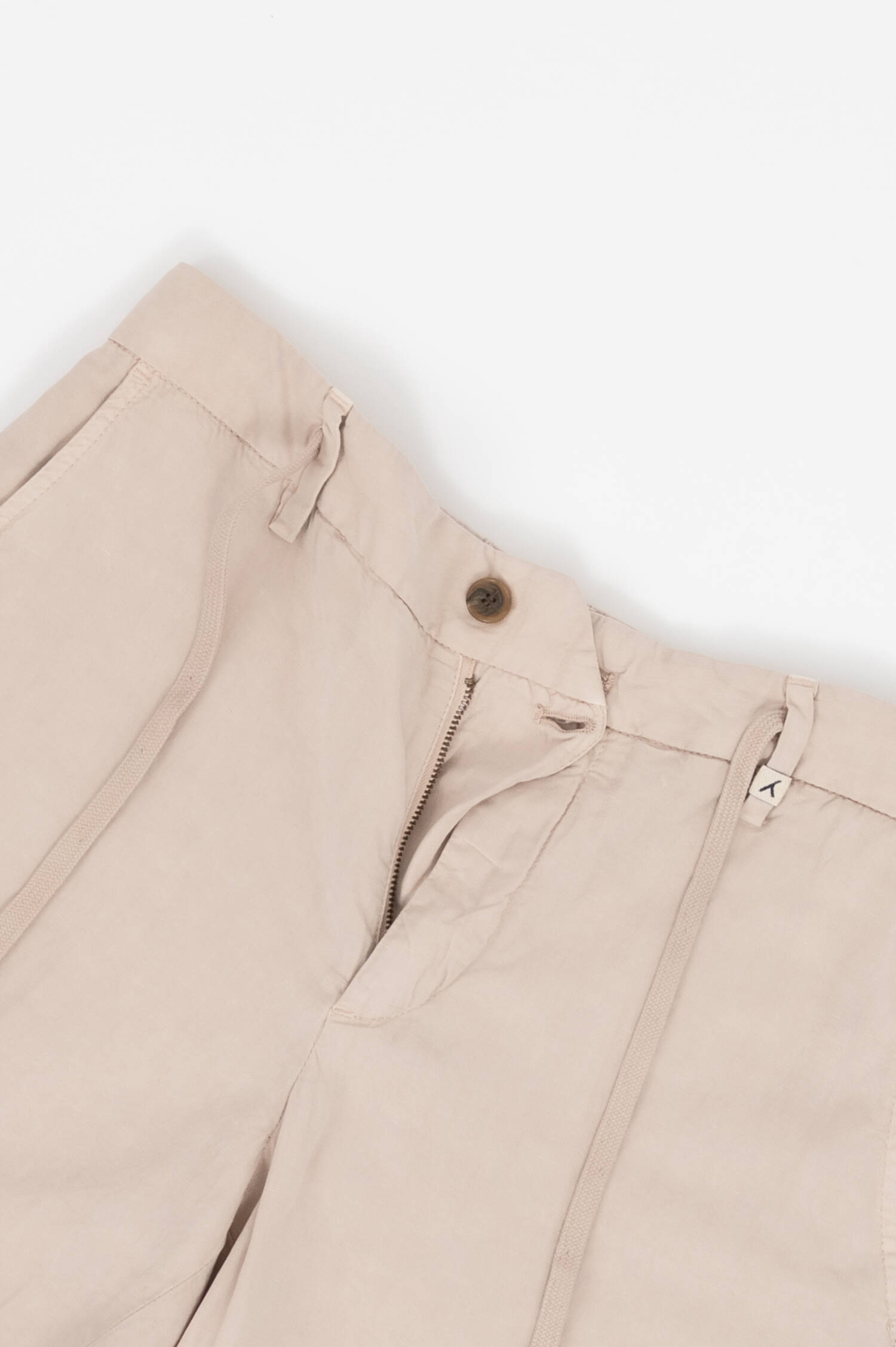 Bermuda in Beige