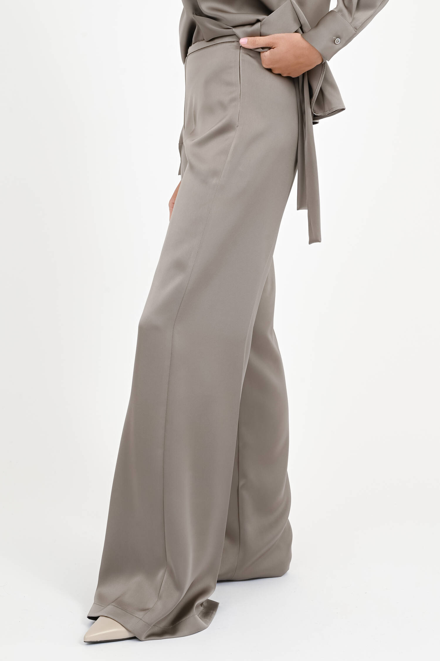 Hose in Satin-Optik in Taupe Hose in Satin-Optik in Taupe