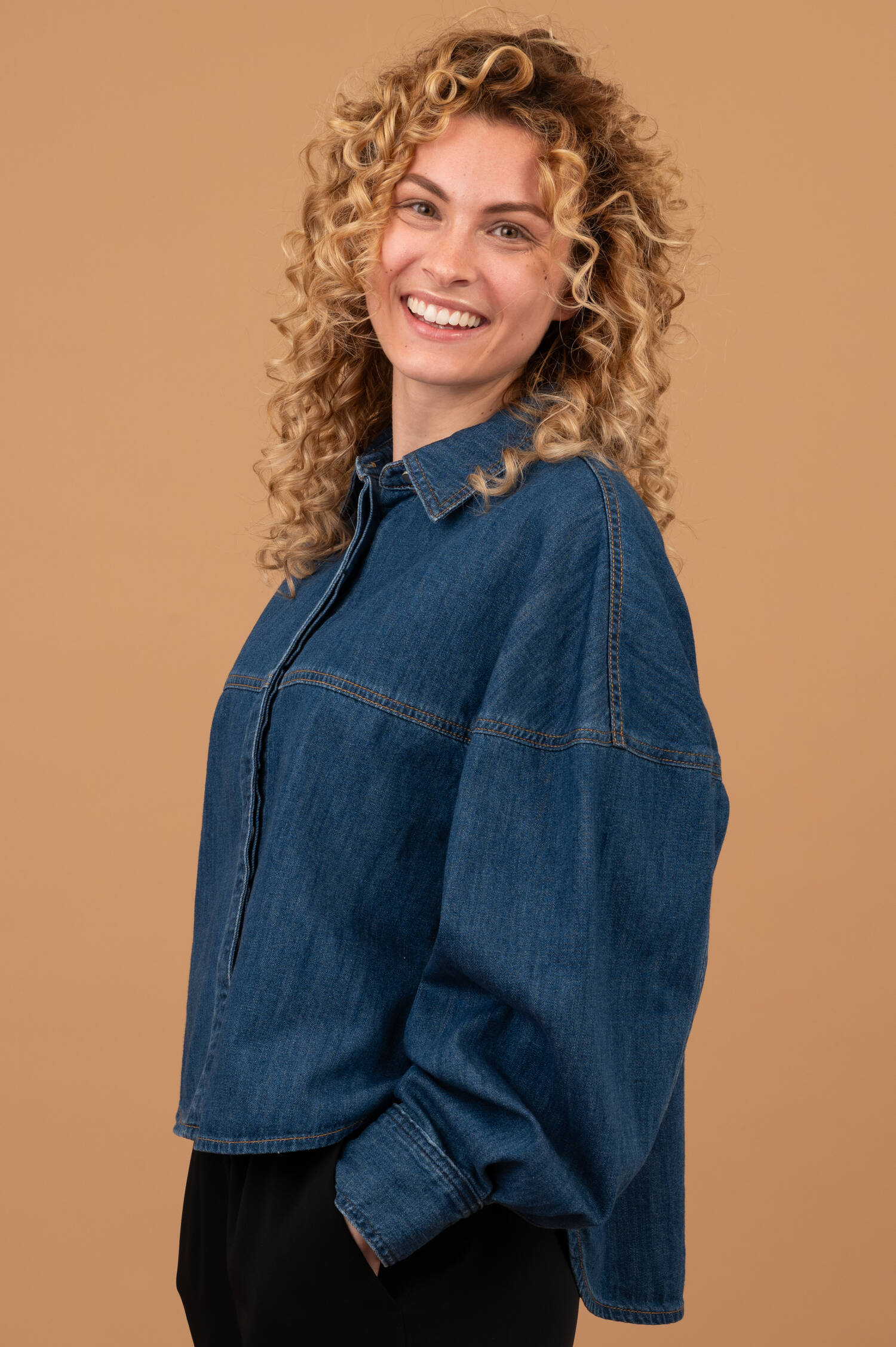 Boxy Jeansbluse in Dunkelblau