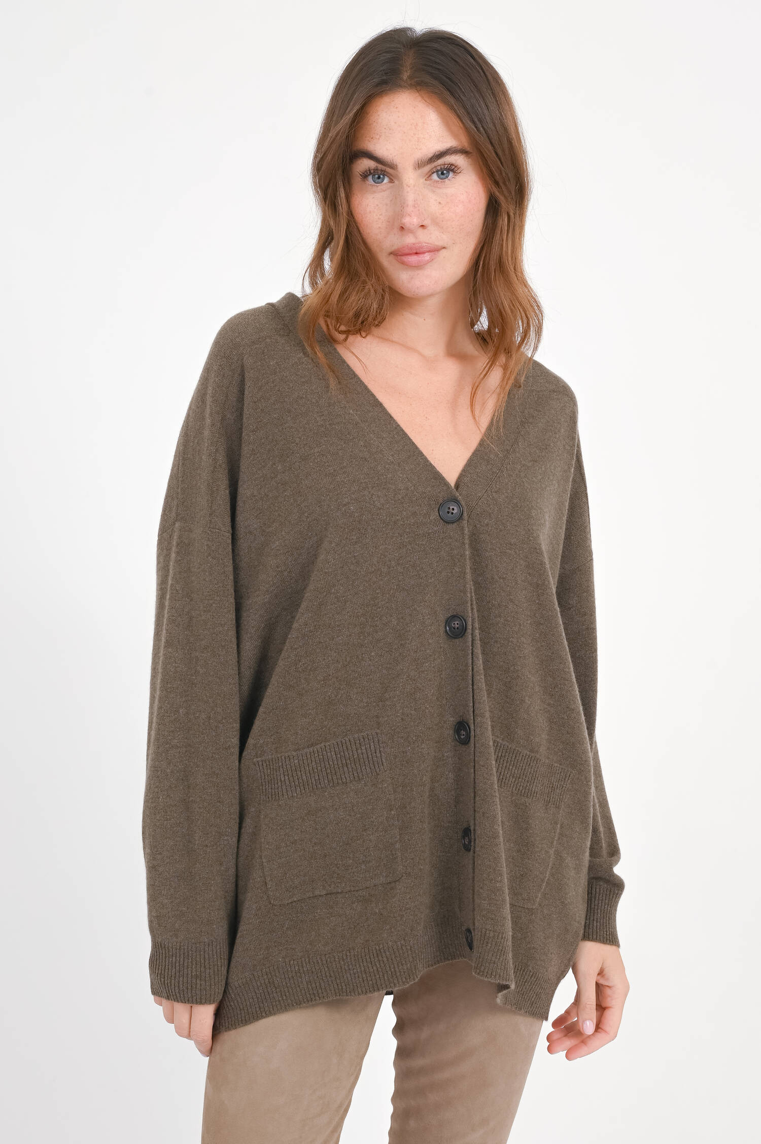 Oversized Strickjacke mit V-Neck in Cacao