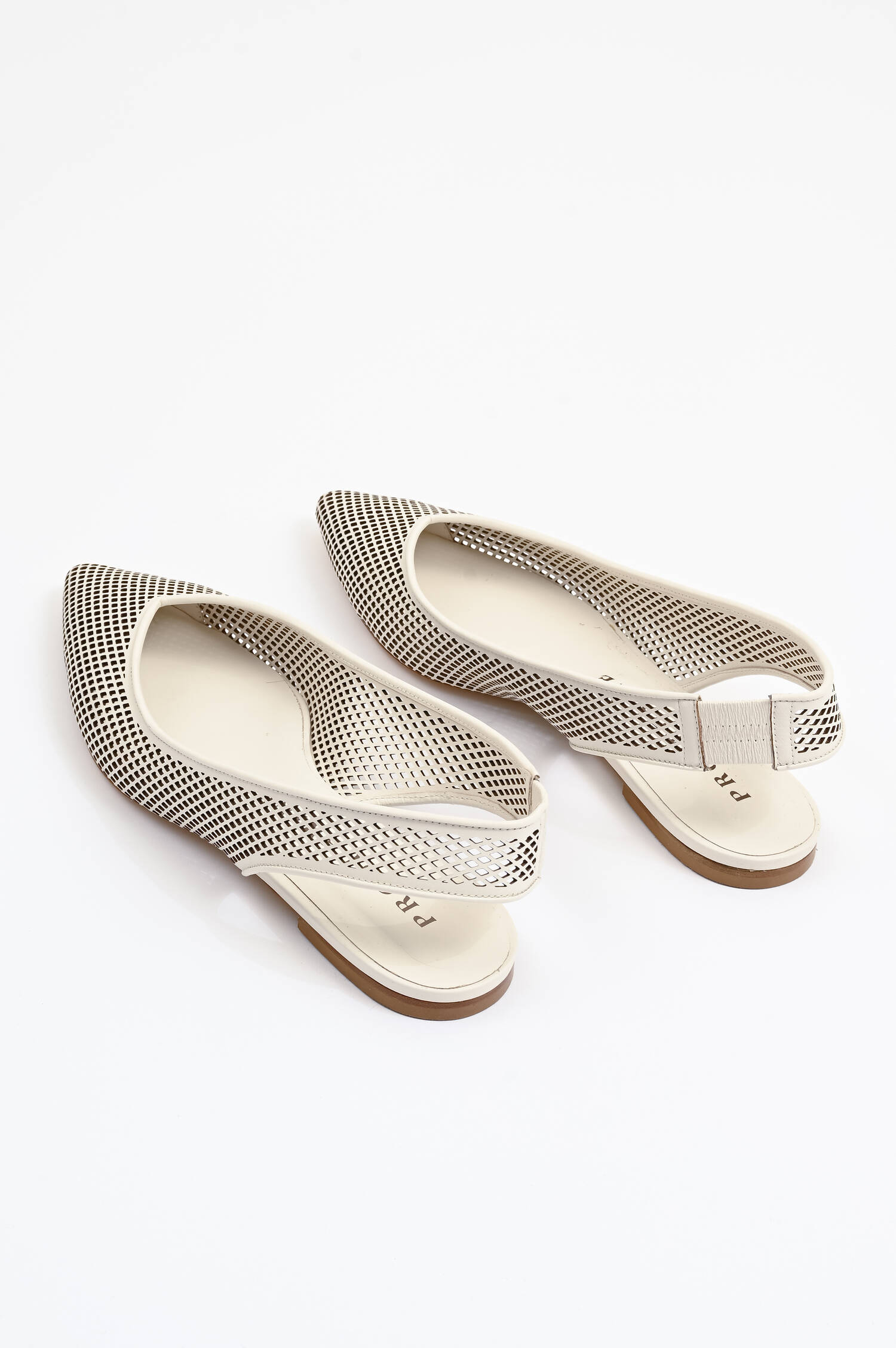 Sling Back Flats in Creme