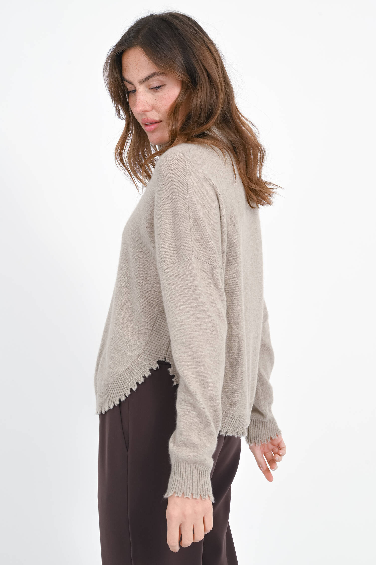 Rollkragenpullover aus Woll-Cash-Mix in Grayscale