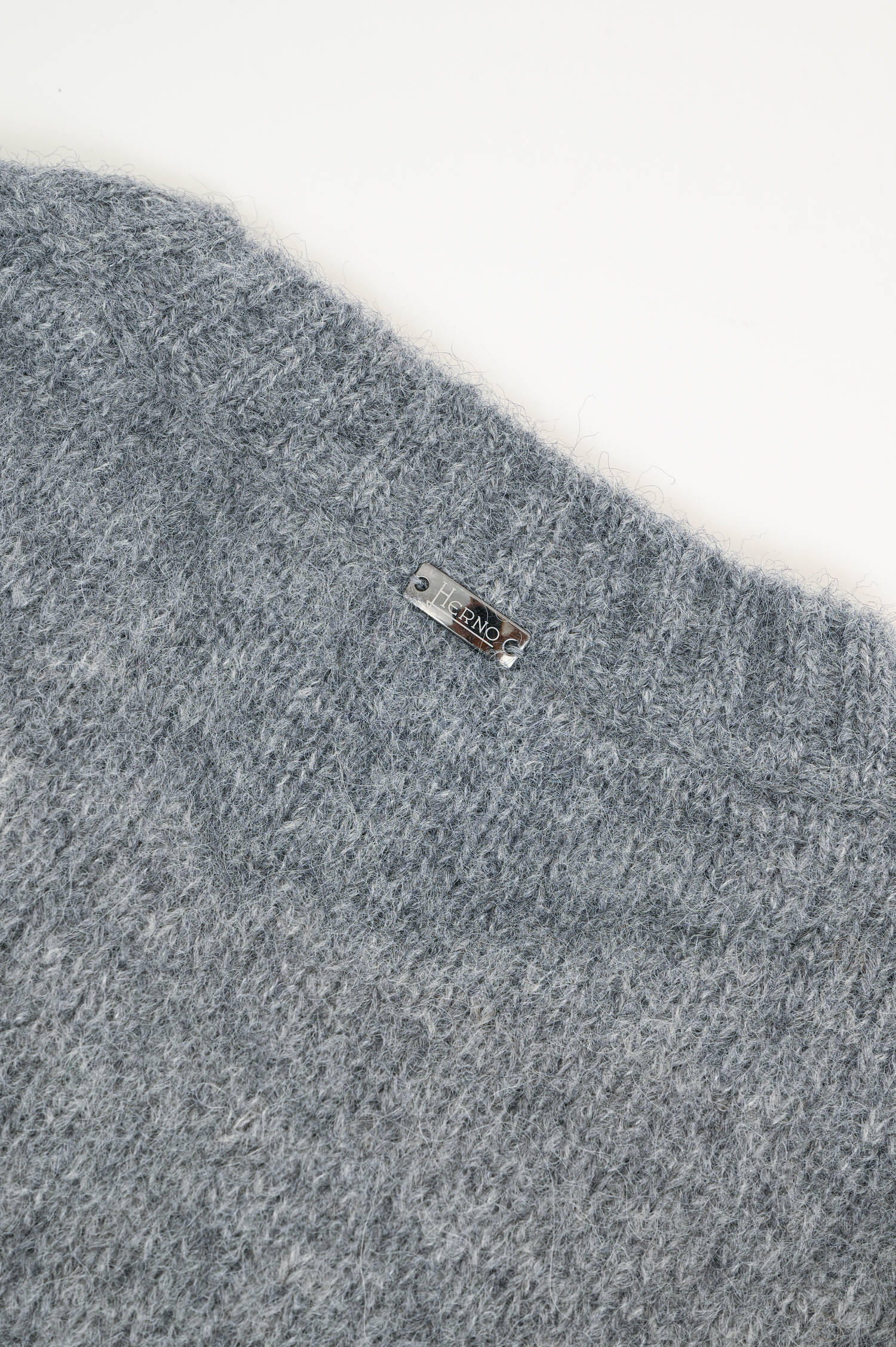 Strickpullover aus Alpaka-Woll-Mix in Grau Strickpullover aus Alpaka-Woll-Mix in Grau