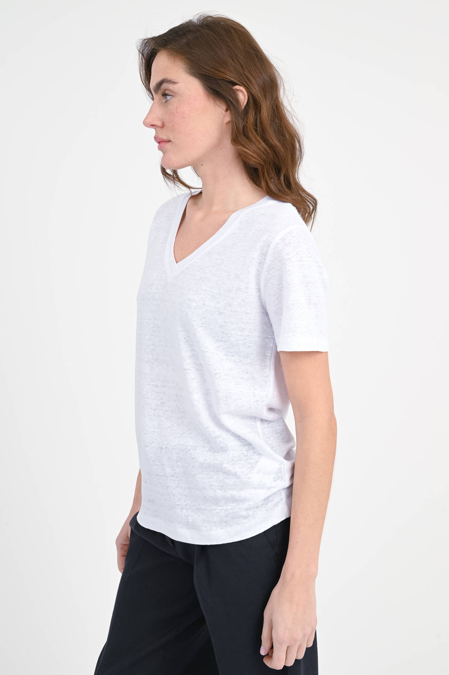 Leinenshirt mit V-Ausschnitt in Weiß