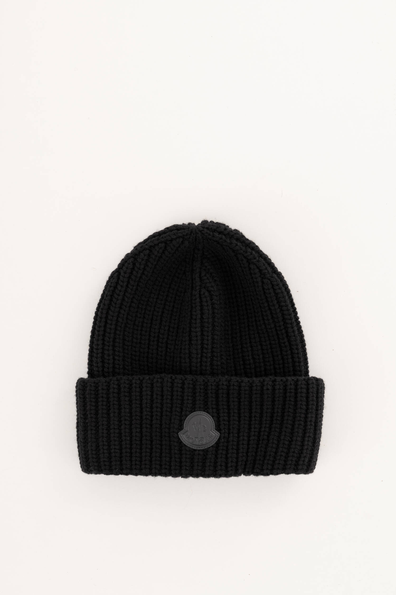 Woll-Cashmere Beanie mit Logo-Patch in Schwarz Woll-Cashmere Beanie mit Logo-Patch in Schwarz